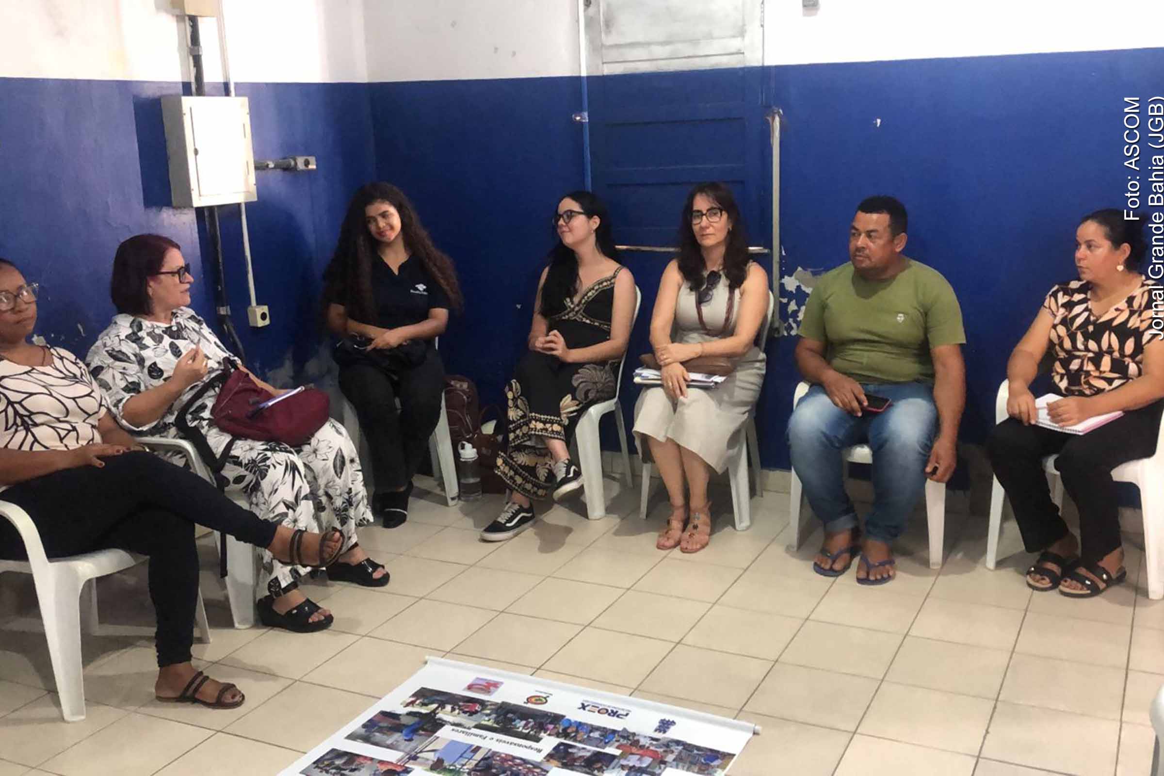 A parceria entre o Núcleo Mulieribus da UEFS e o Sintraf de Feira de Santana levará formação cidadã a jovens, mulheres e idosos de 16 comunidades rurais. O projeto será baseado em legislações como a Lei Maria da Penha, o ECA, o Estatuto do Idoso e da Juventude, além da lei do Feminicídio e de combate ao bullying. A iniciativa busca ampliar a consciência sobre direitos e fortalecer o protagonismo social.