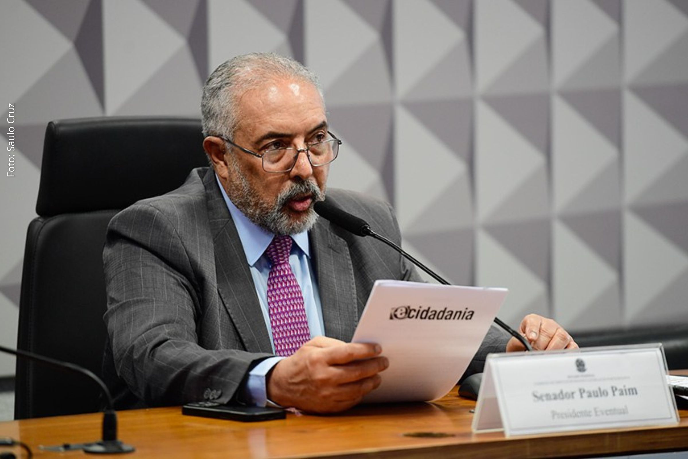 Na terça-feira (02/09/2025), a CCJ realiza audiência pública sobre a PEC 148/2015, que prevê diminuição escalonada da jornada de trabalho e impactos na economia e emprego.