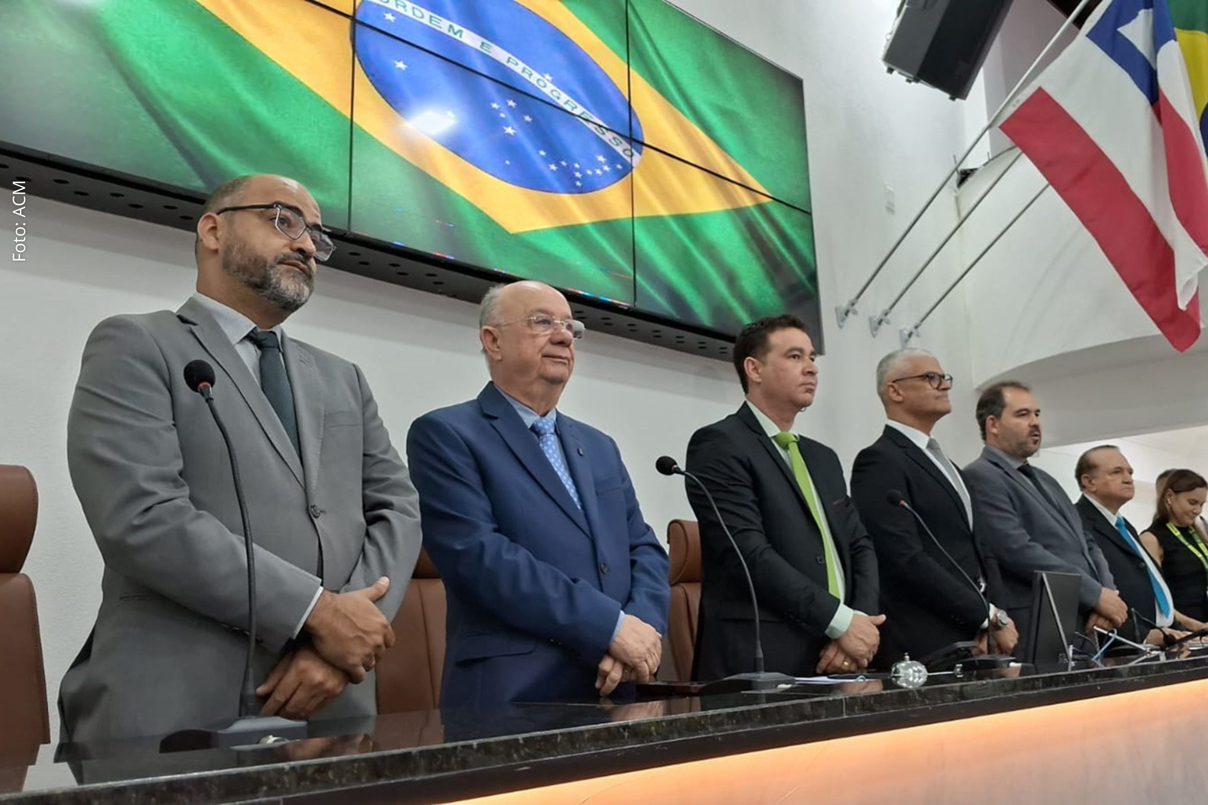 Palestra de João Batista de Cerqueira destaca trajetória da cidade e papel de instituições no crescimento econômico e social.