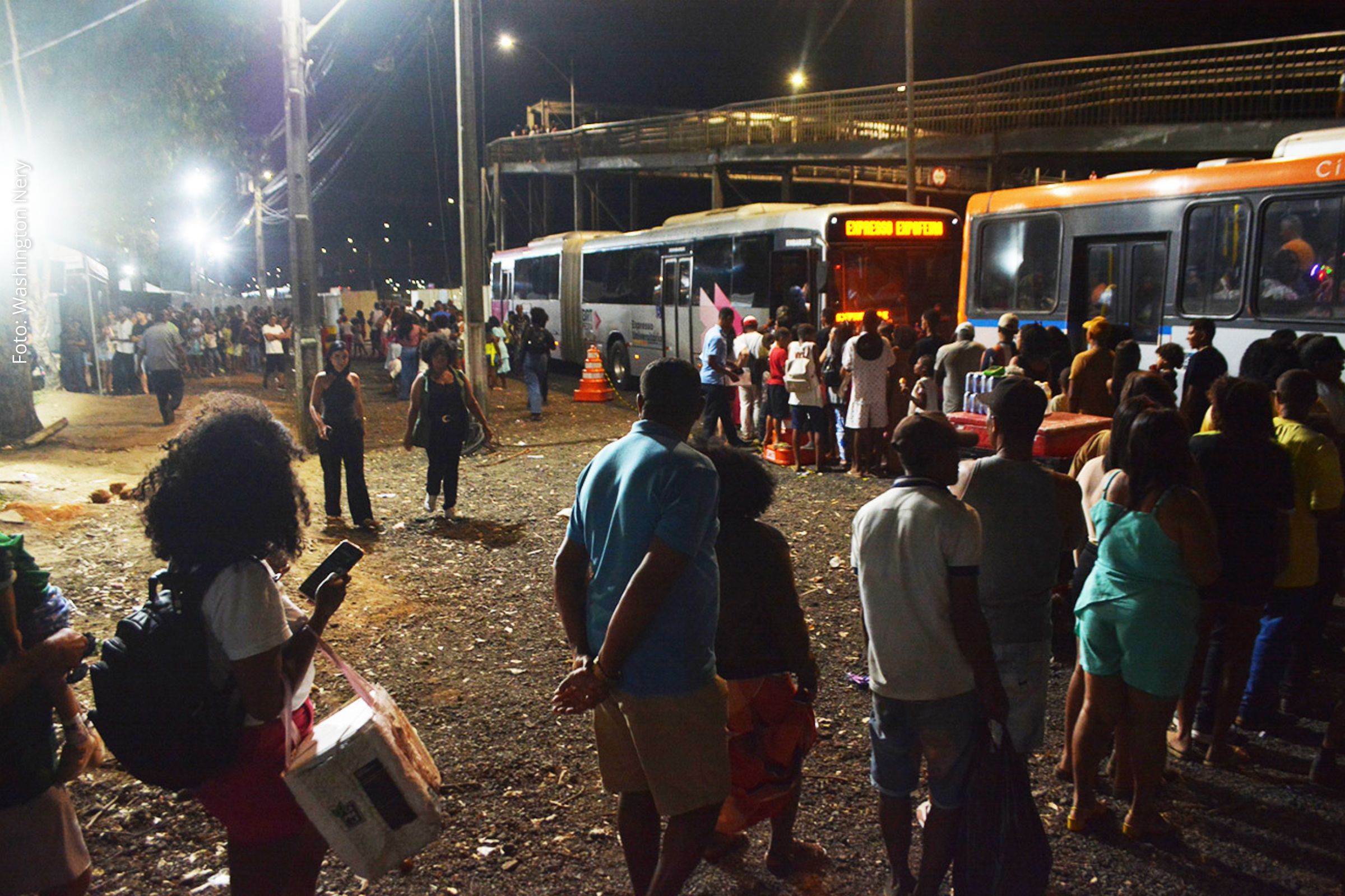 Sistema especial de ônibus garantiu acesso gratuito em dias úteis e apoio logístico durante os picos de público do evento agropecuário.