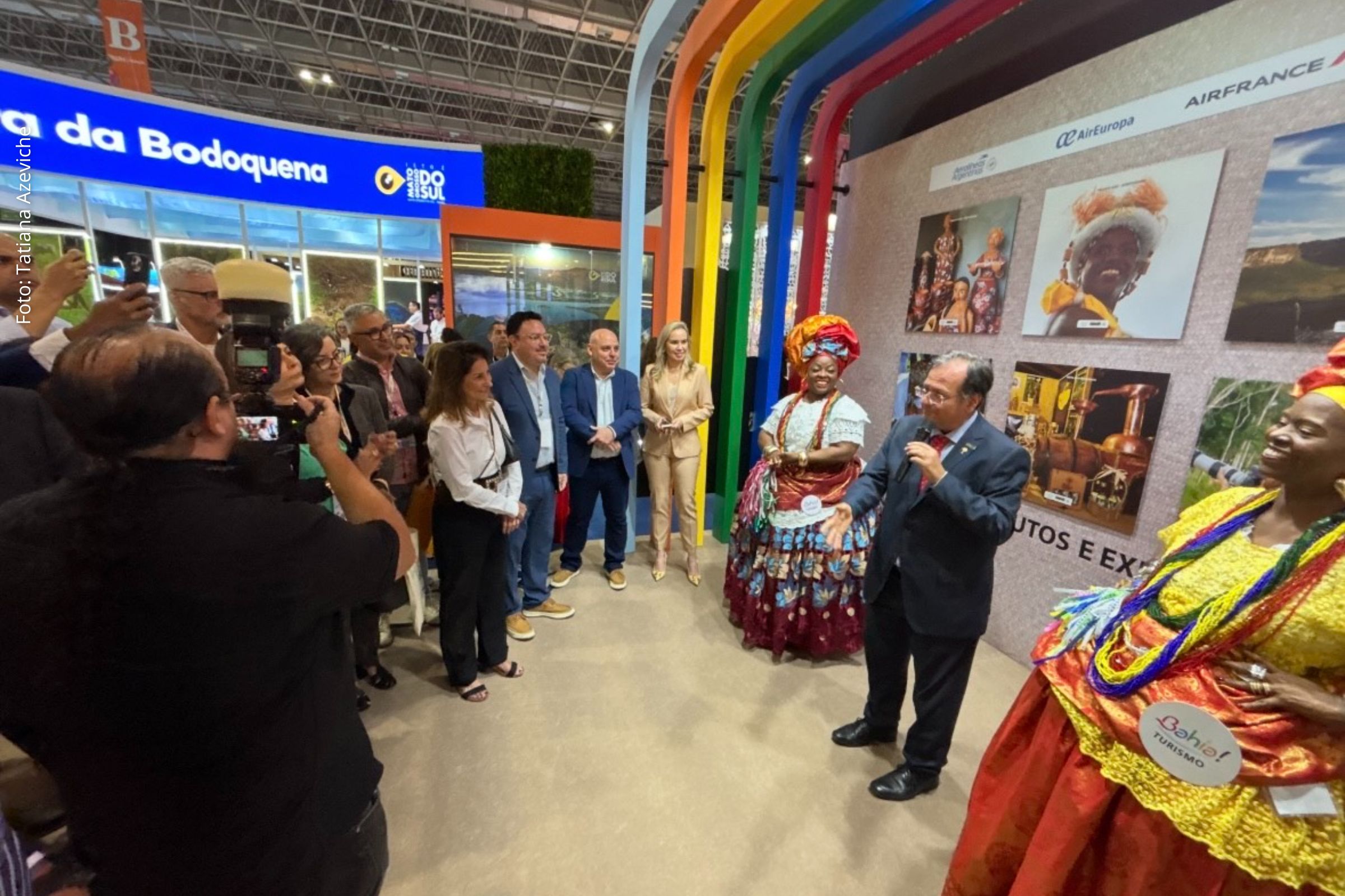 Estande do estado destaca casario colonial, turismo ecológico, gastronômico e religioso para operadores e agentes de viagens.