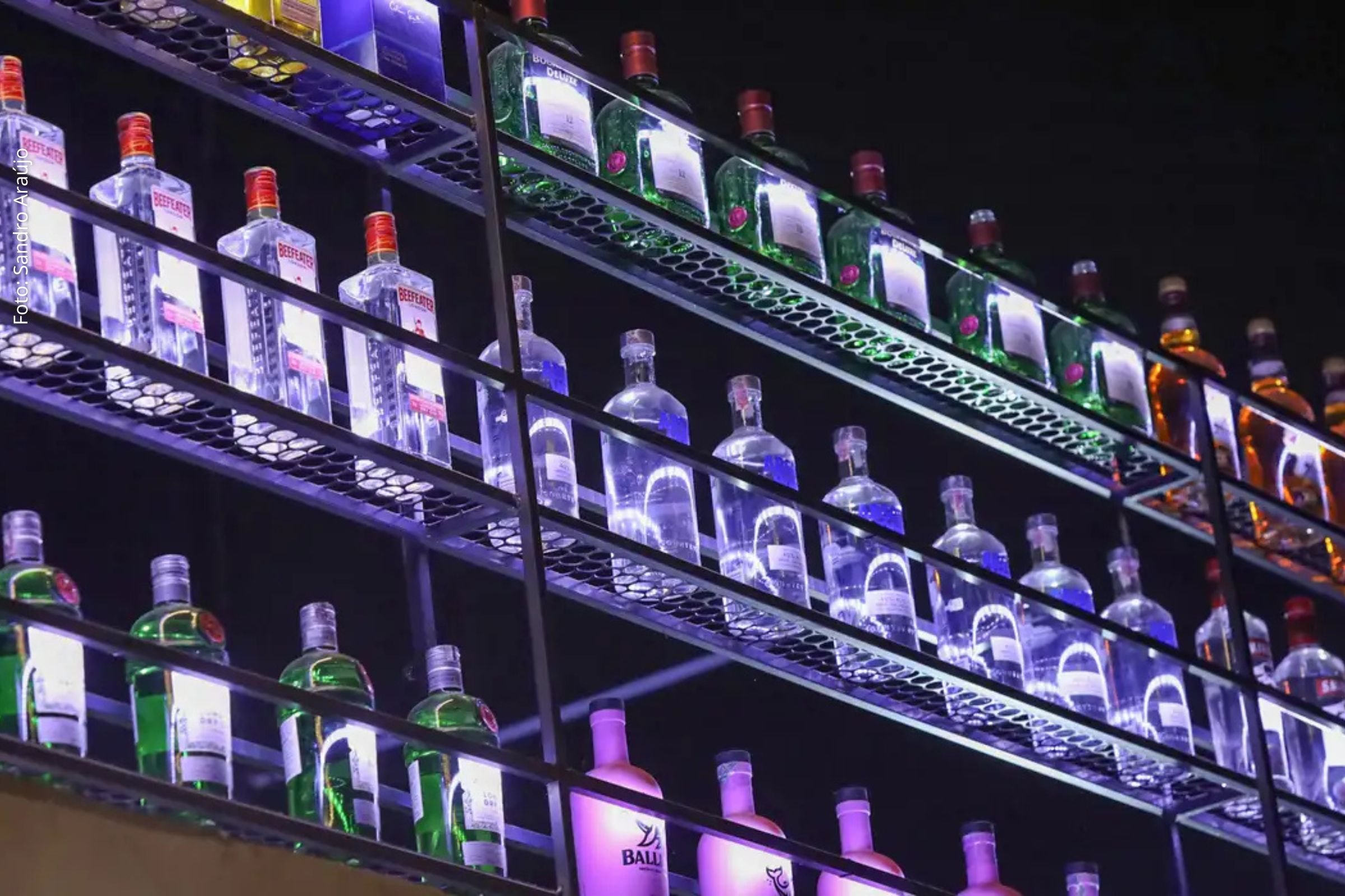 Governo federal adquire antídotos, investiga adulteração de bebidas e intensifica monitoramento em todo o país.