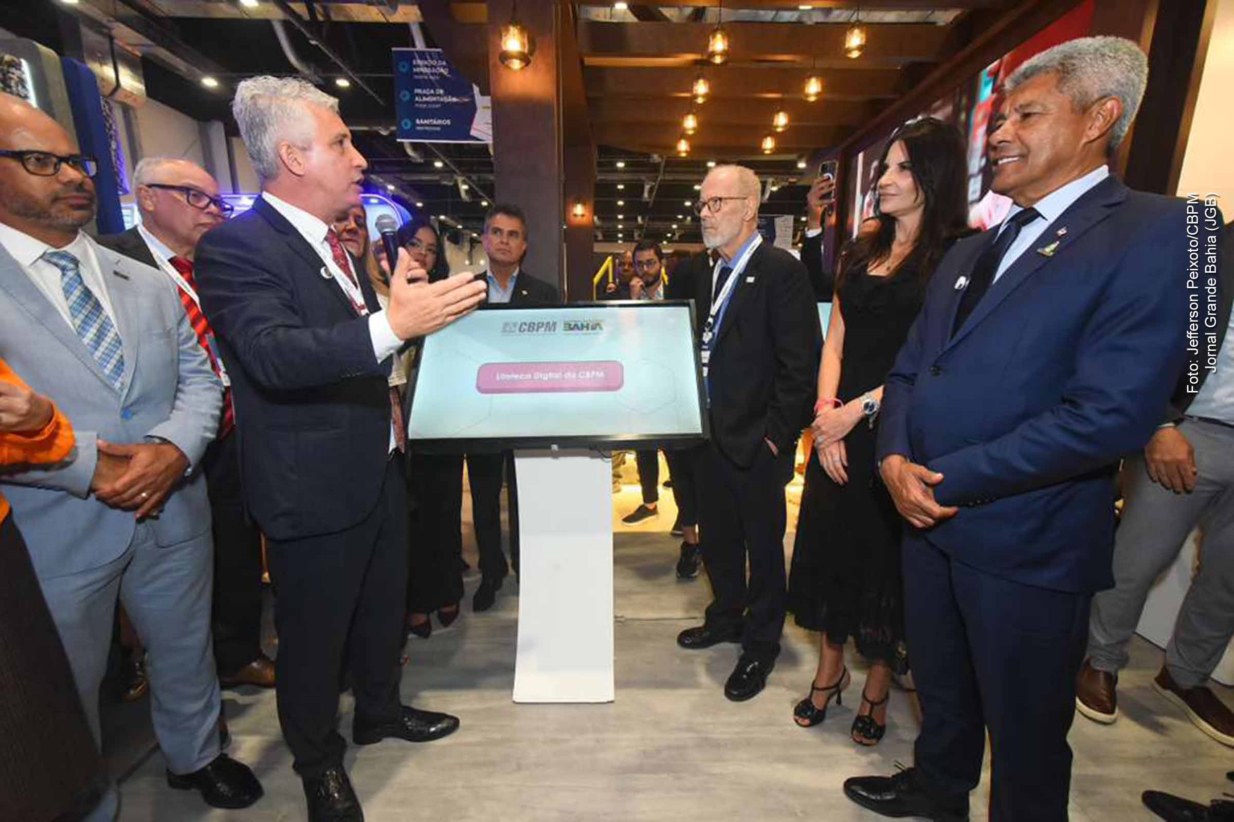 Durante a EXPOSIBRAM 2025, a CBPM lançou a Litoteca Digital, o portal Minera Bahia e o HUB de Mineração, projetos que unem tecnologia, ciência e sustentabilidade para fortalecer a mineração baiana. As plataformas ampliam o acesso ao conhecimento geológico, promovem inovação e consolidam a Bahia como referência em mineração responsável e conectada à agenda ESG.