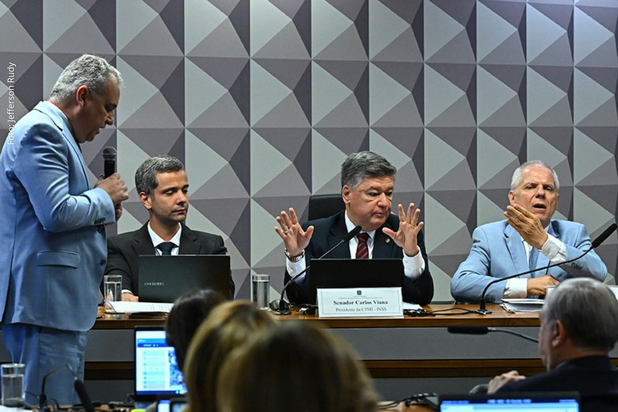 Ex-gestor depôs nesta segunda-feira (13/10/2025) sobre fraudes em descontos de aposentadorias e alegou que apenas seguiu a legislação vigente durante sua gestão.