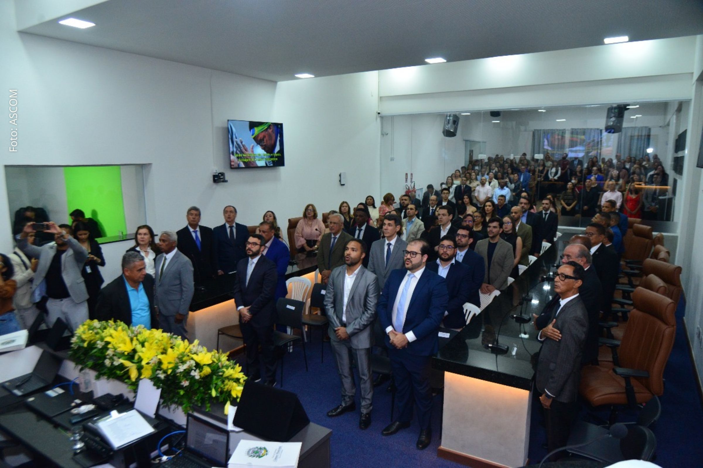 Sessão especial reconheceu a atuação de mais de 40 profissionais e destacou a importância da formação médica e do fortalecimento do SUS.