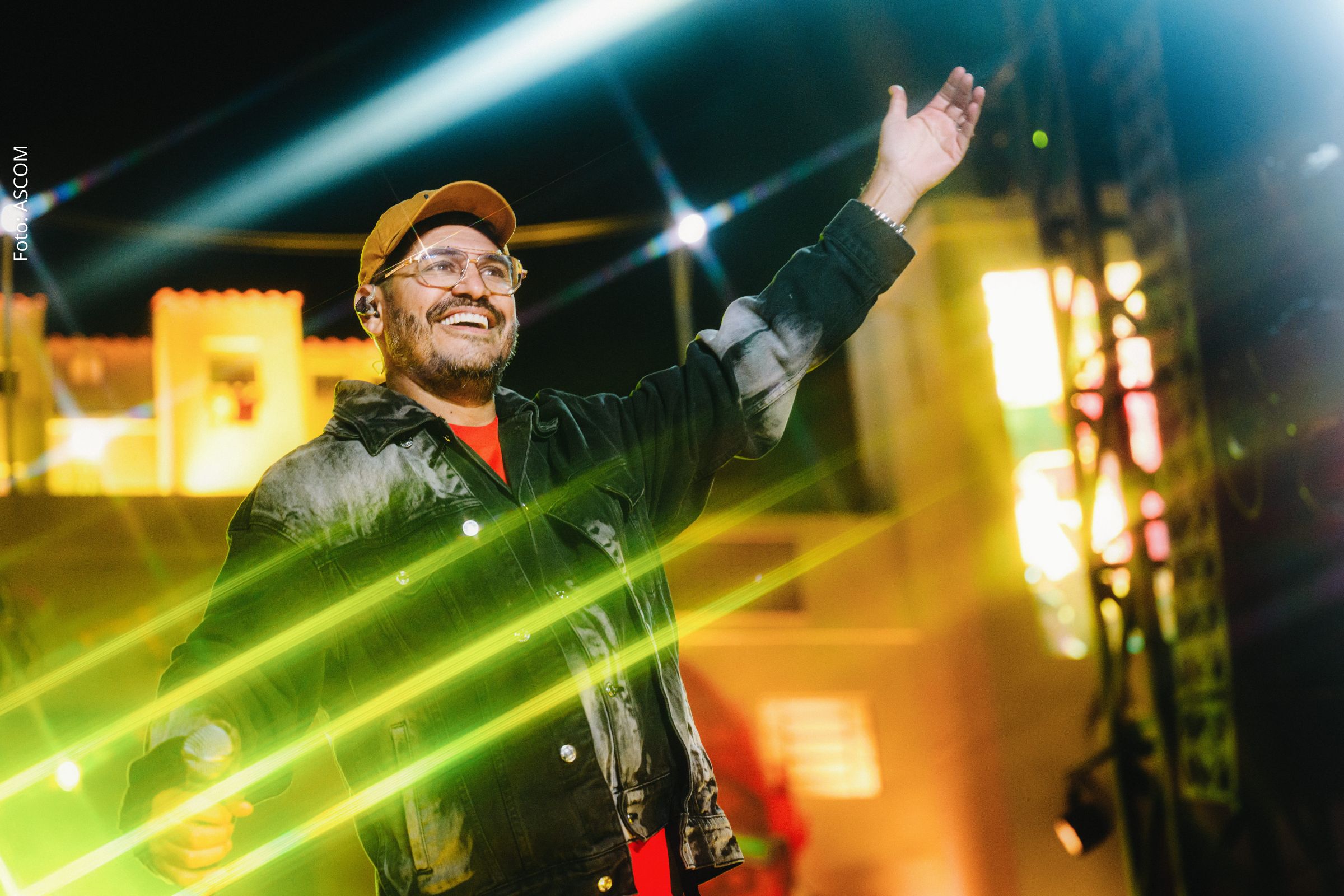 Artista celebra cinco décadas de vida com turnê especial que une música, literatura e novas parcerias.