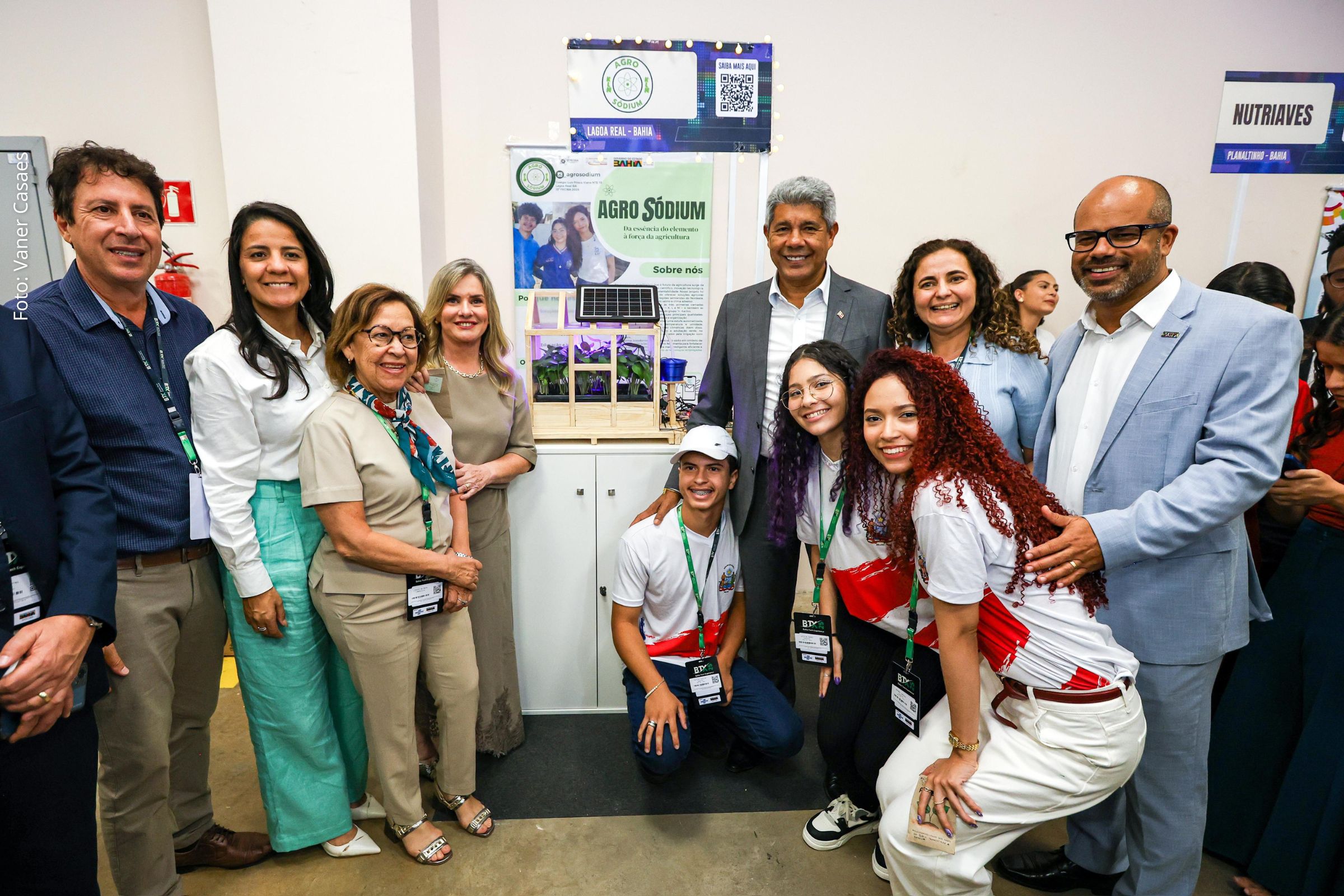 Presidente percorre estandes e reforça apoio a projetos de tecnologia, sustentabilidade e desenvolvimento regional.