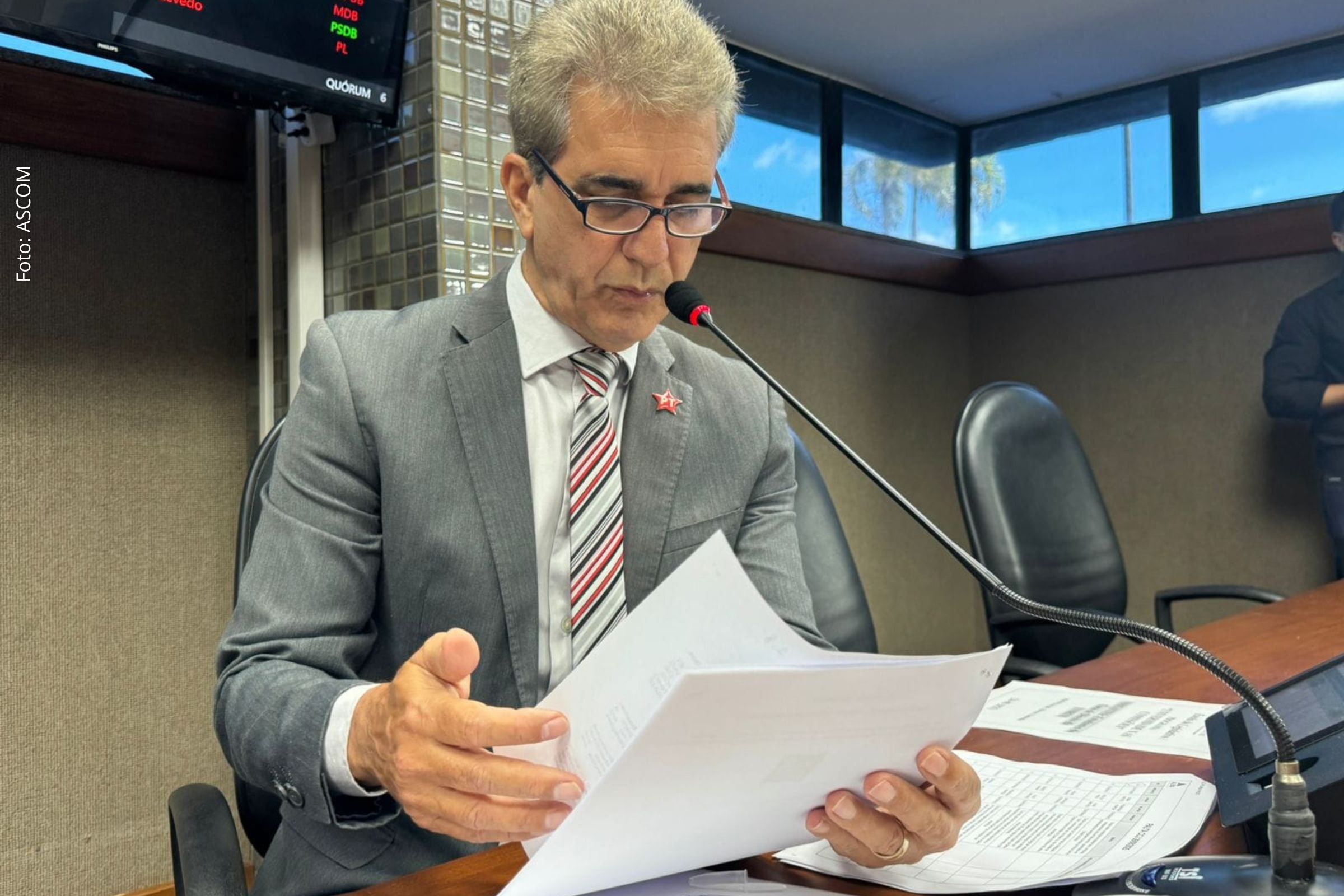 CCJ da ALBA aprova 10 projetos e convoca reunião extraordinária sobre deputado Binho Galinha