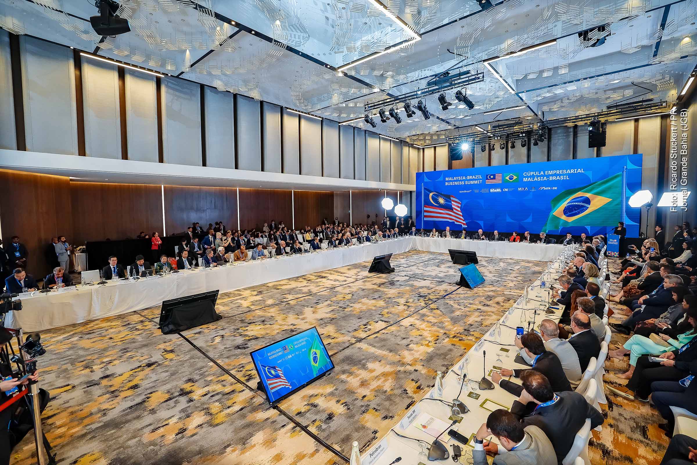 Lula reforça papel do Brasil na cooperação Sul-Sul e defende soberania como base do novo multilateralismo.