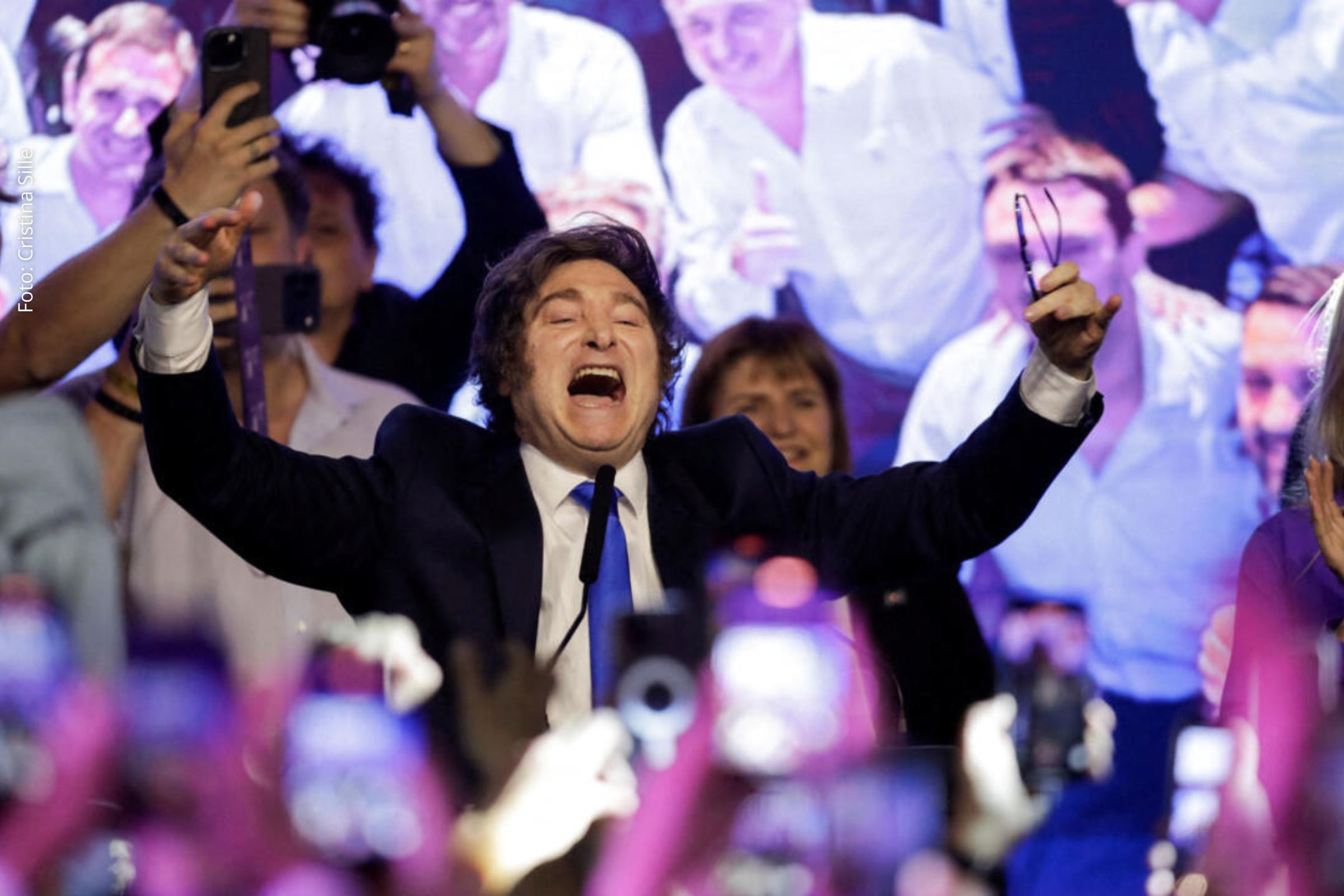 Resultado eleitoral garante quórum para reformas econômicas e viabiliza ajuda financeira dos Estados Unidos.