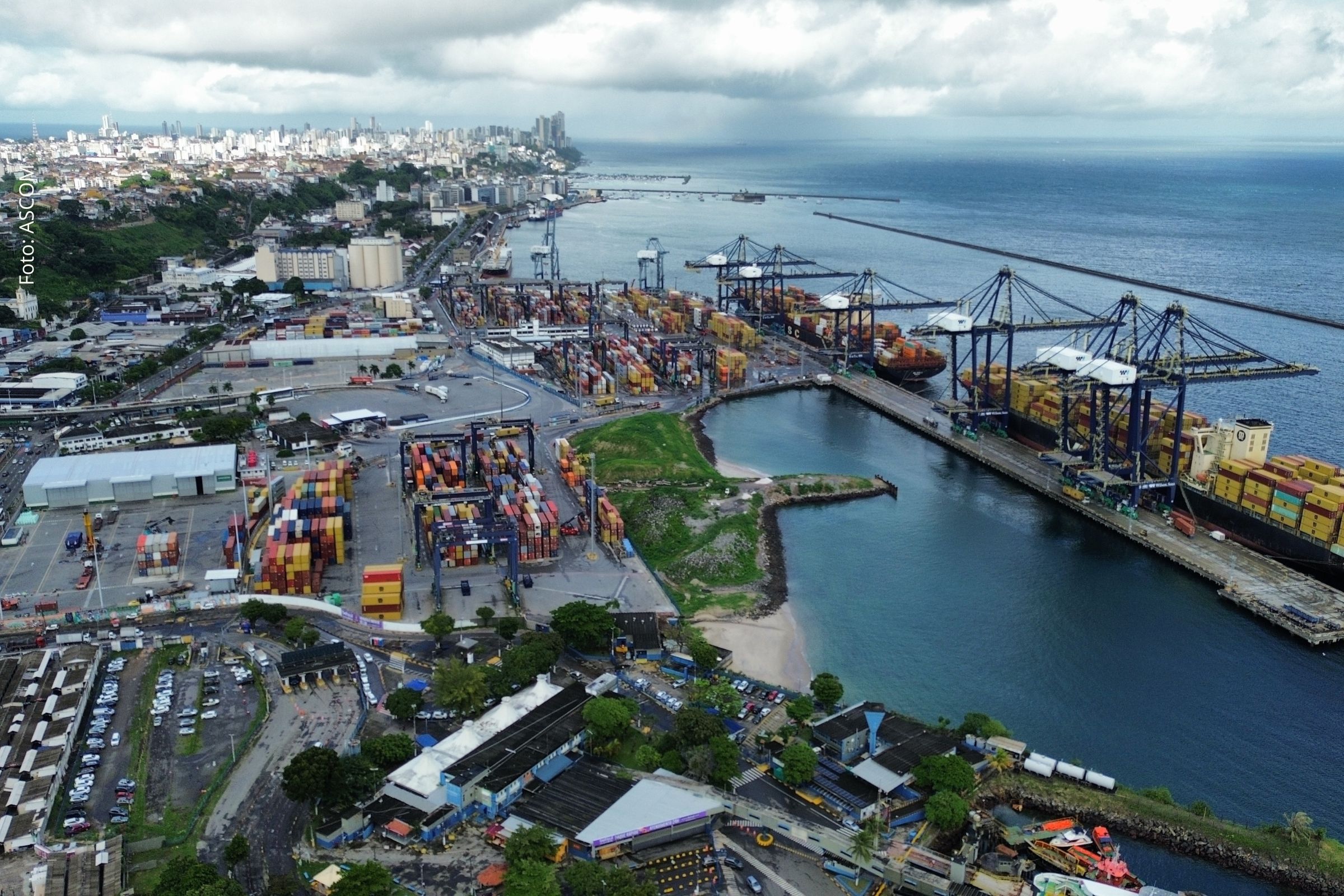 Portos baianos recebem certificação internacional I-REC por uso de energia 100% renovável