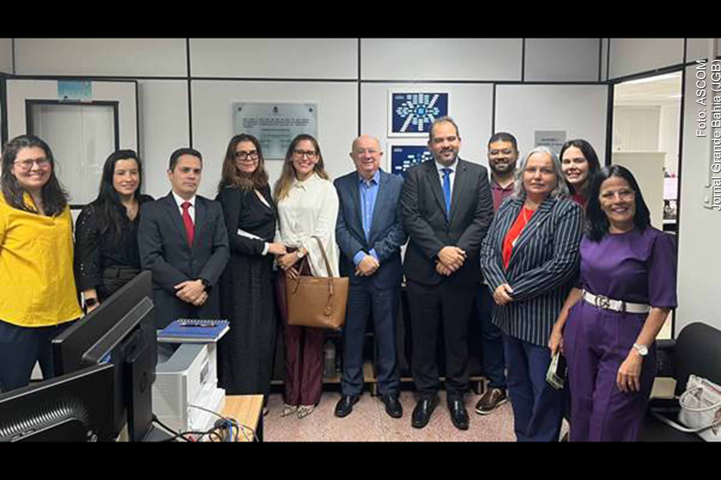 O TJBA e a Prefeitura de Feira de Santana articulam a realização de um mutirão de conciliação para processos de saúde, com participação da PGE-BA e da Defensoria Pública, a fim de agilizar o atendimento a pacientes e reduzir a judicialização. A iniciativa, inspirada em ação anterior realizada em Salvador, integra a política do NUPEMEC-TJBA de incentivo à mediação e à eficiência no sistema de Justiça.