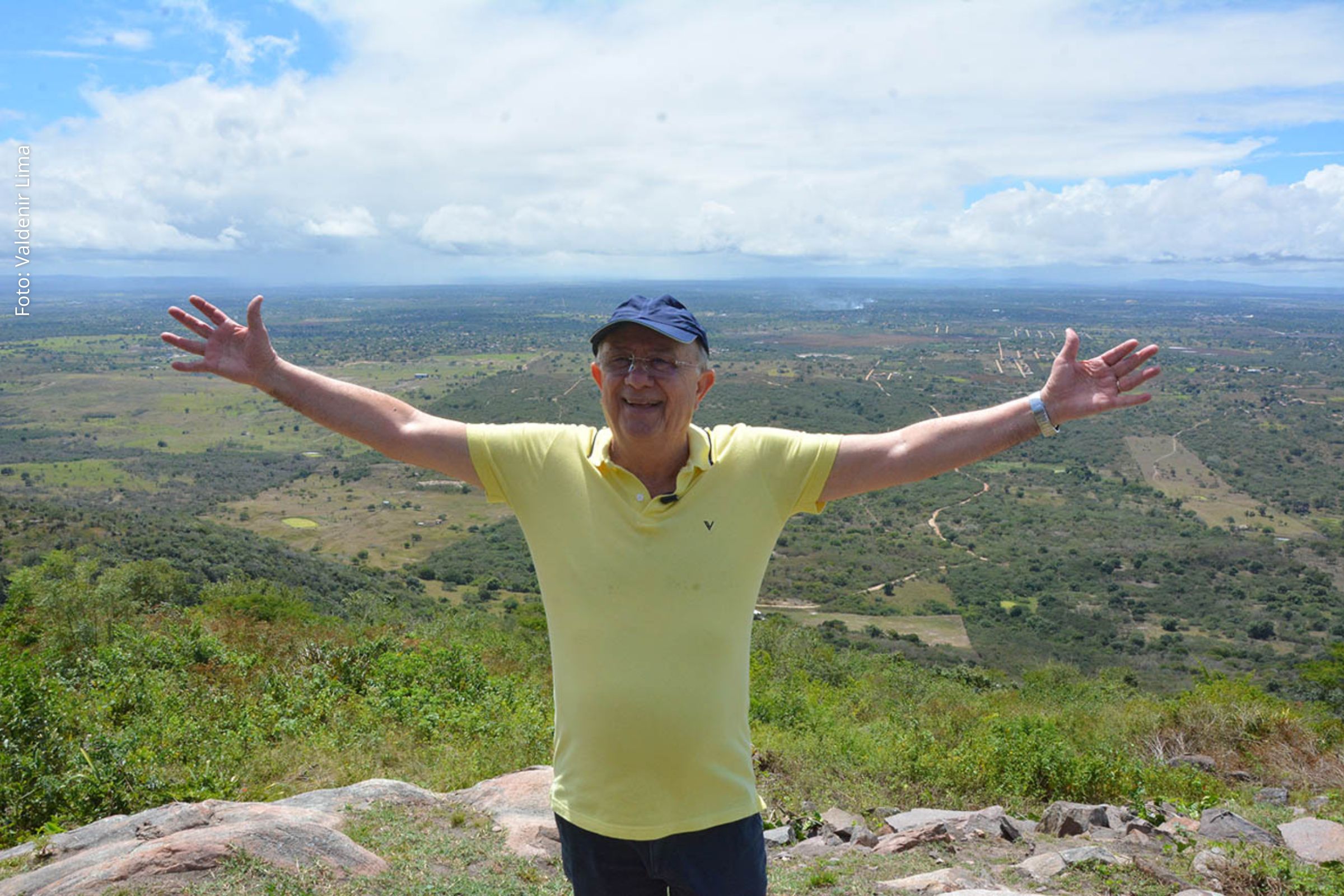 Feira de Santana: Prefeito José Ronaldo visita Morro de Pé de Serra e anuncia estudos para ampliar potencial turístico, esportivo e religioso da região