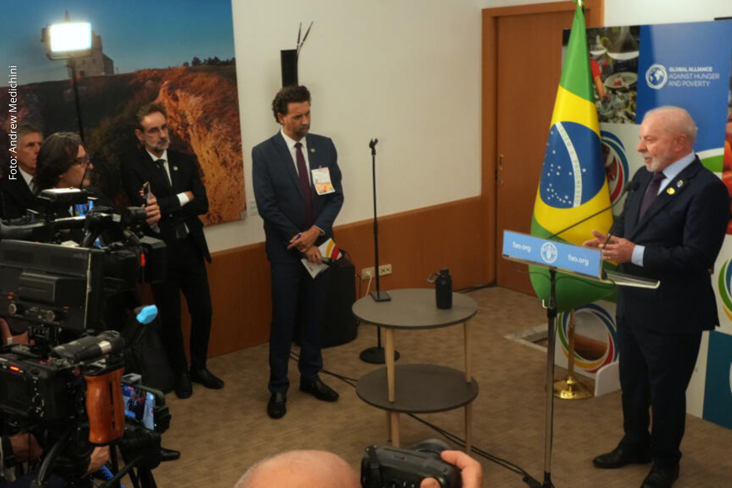 Presidente Lula critica Benjamin Netanyahue comenta prisão de Carla Zambelli durante agenda em Roma