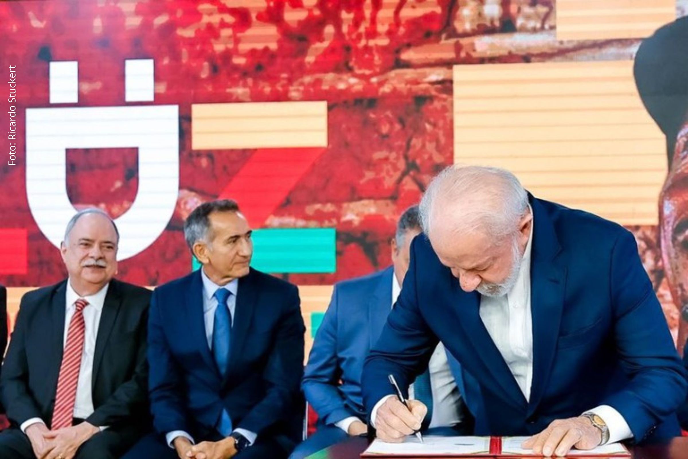 Lei beneficia milhões de brasileiros e inclui medidas complementares para gás e redução de tarifas no Norte e Nordeste.