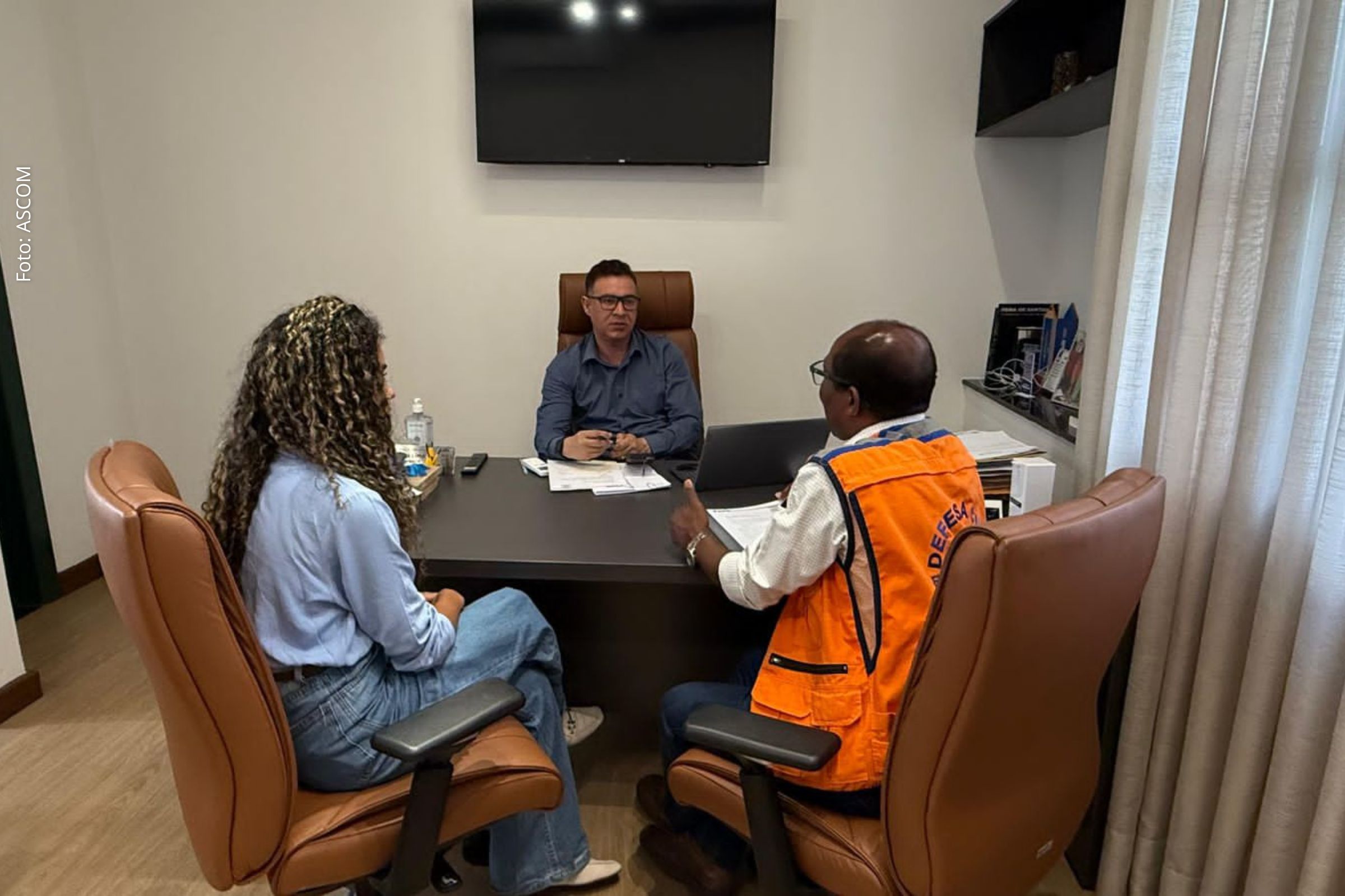 Presidente da Câmara Municipal recebe Defesa Civil para discutir risco de prédios abandonados em Feira de Santana