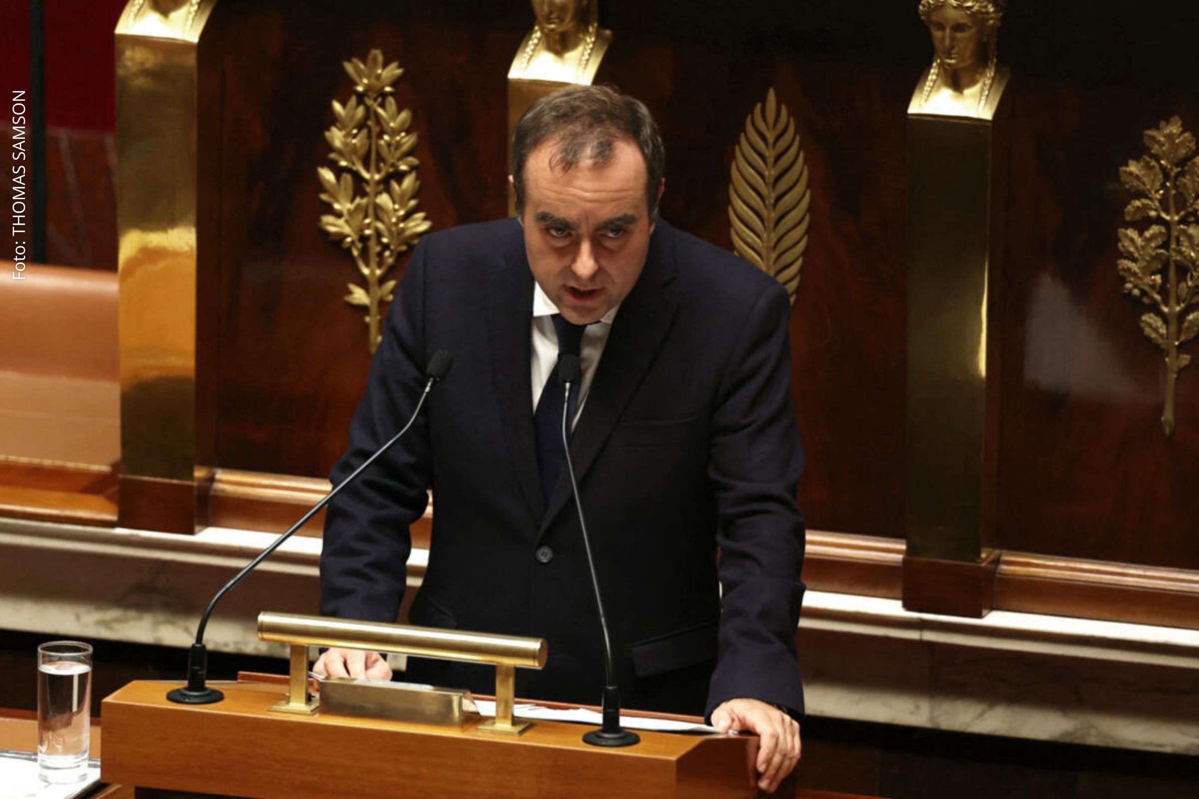 França: Primeiro-ministro propõe suspensão da reforma da Previdência até 2027 para conter crise política