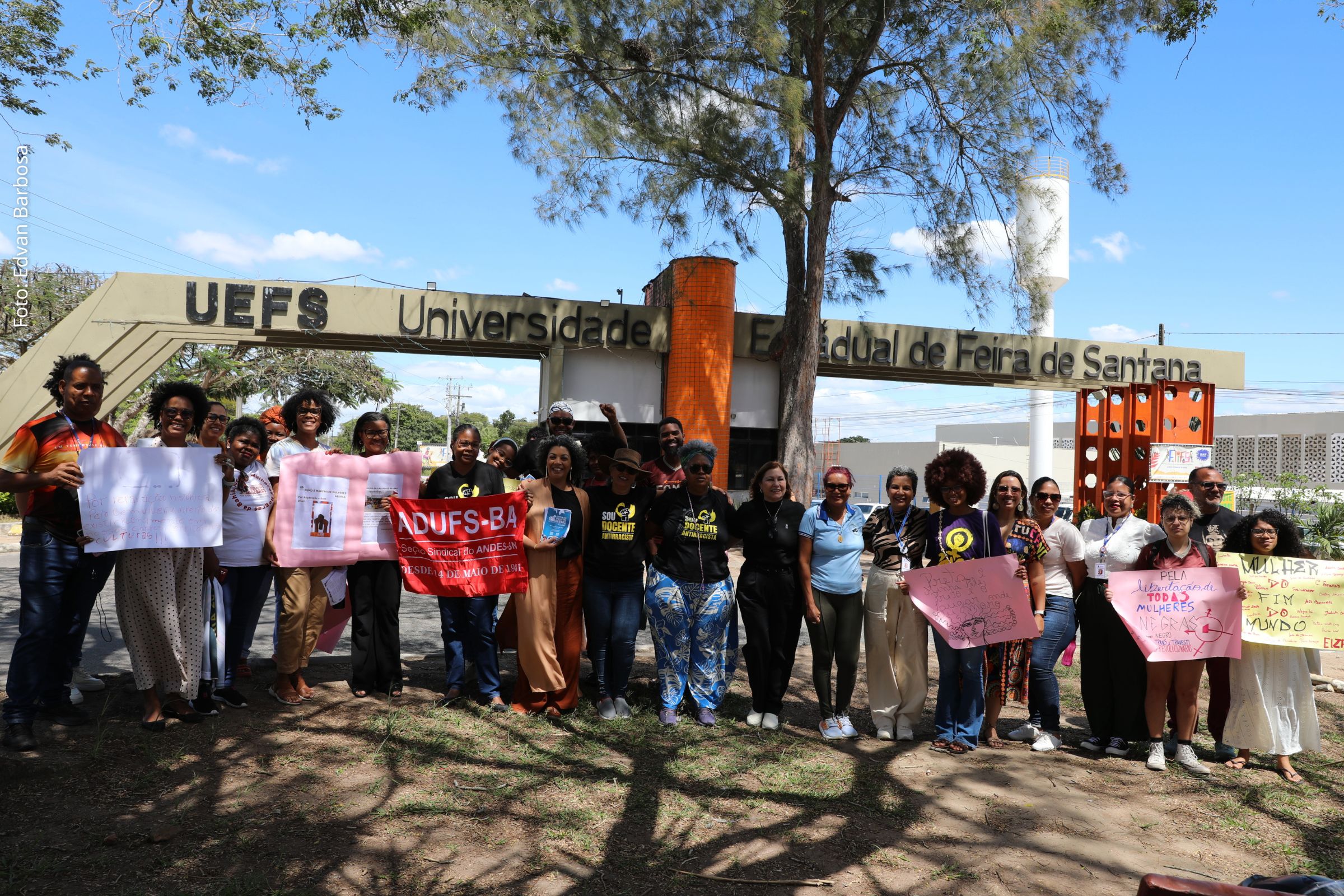 Evento prepara participação da universidade na Marcha Nacional das Mulheres Negras em Brasília, prevista para novembro.