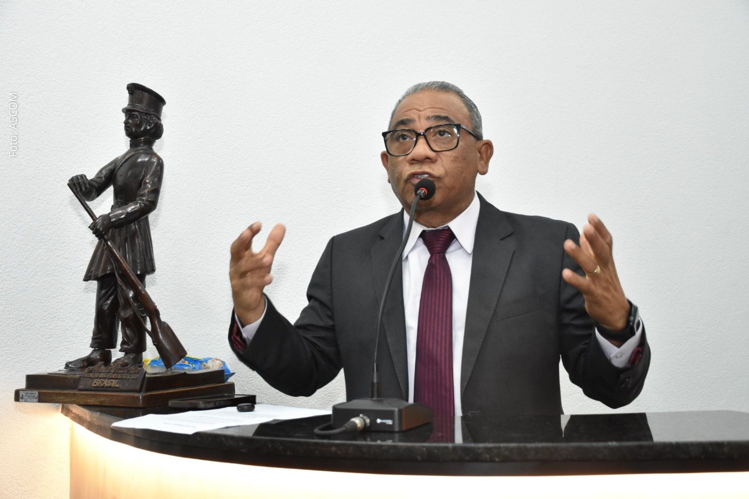 Início das obras de creche no Bairro Limoeiro atende demanda da comunidade em Feira de Santana, comemora vereador
