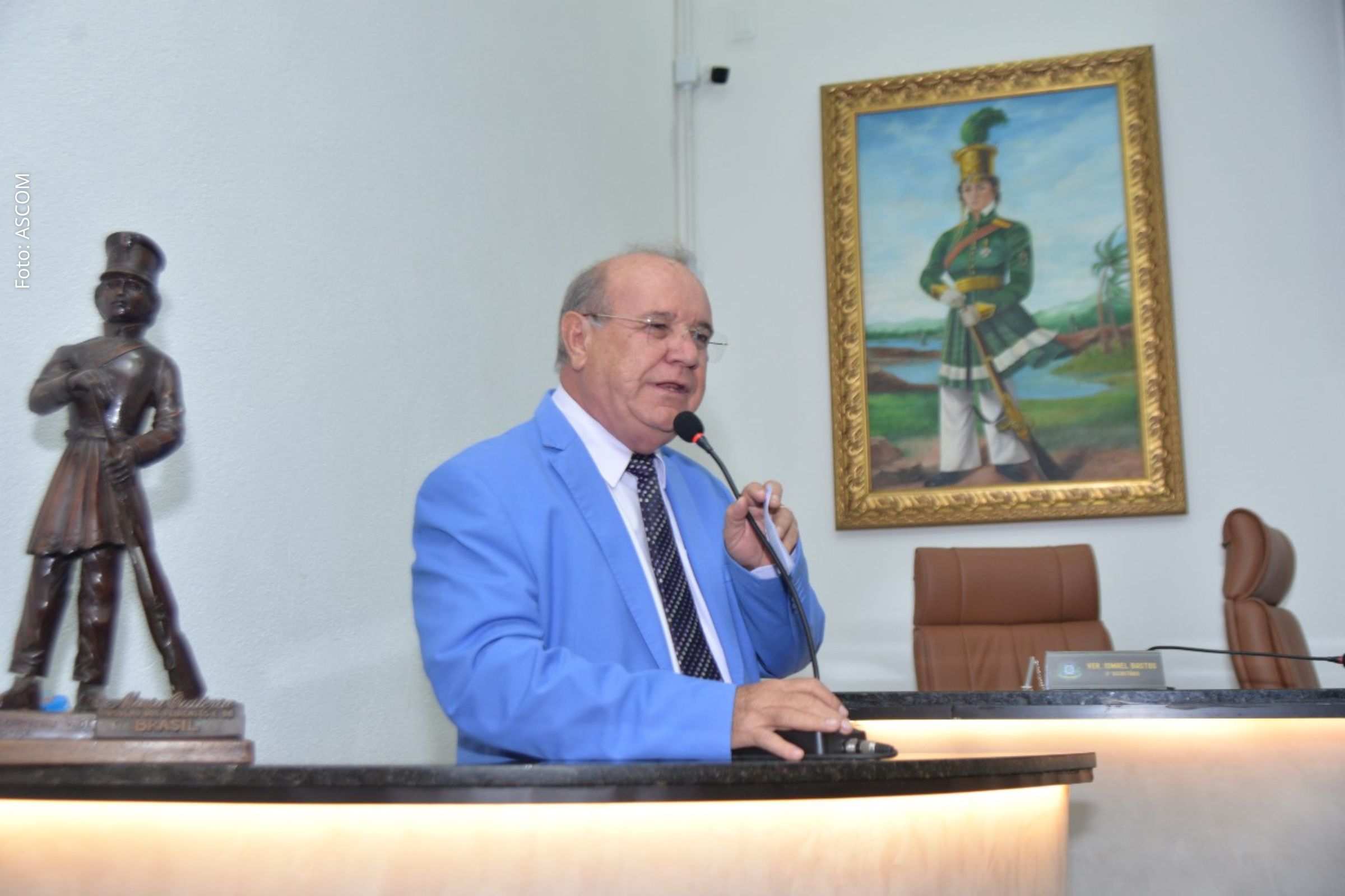 Medida amplia jornada de 20 para 40 horas semanais e inclui posse de 128 novos servidores.
