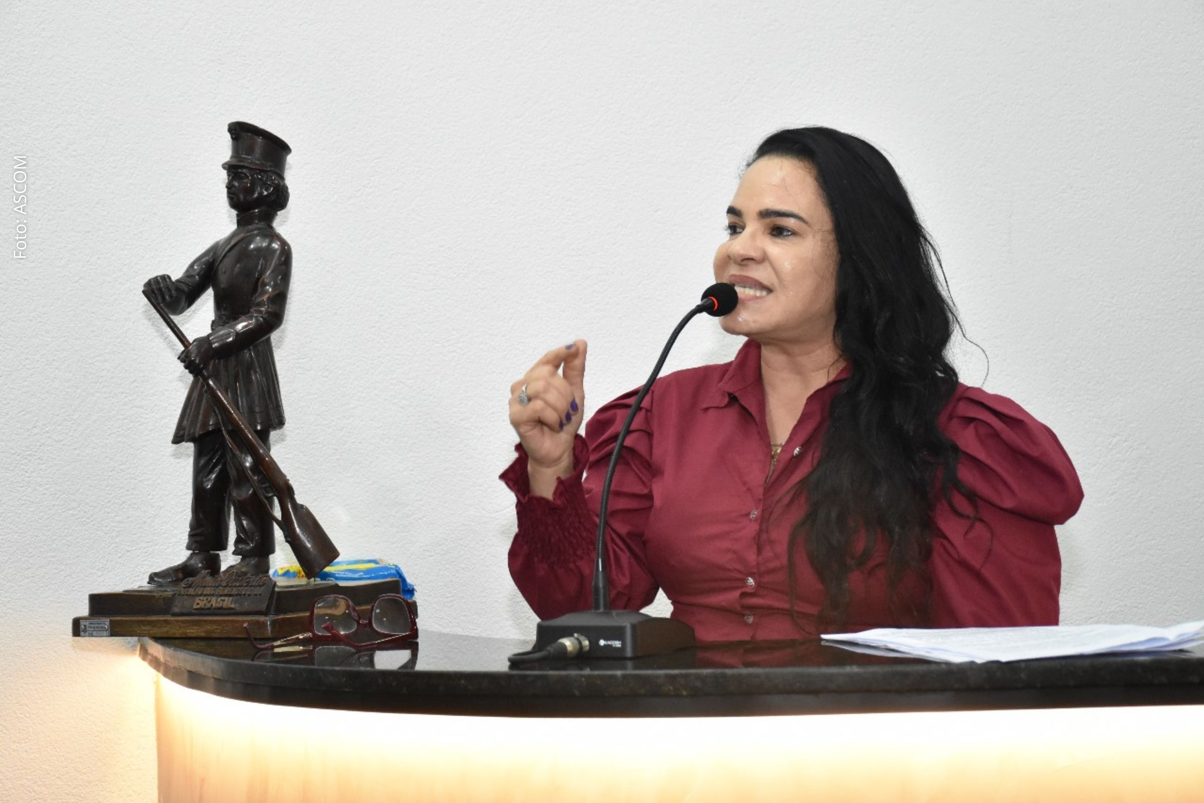 Pavimentação e drenagem em bairros de Feira de Santana são solicitadas à Prefeitura