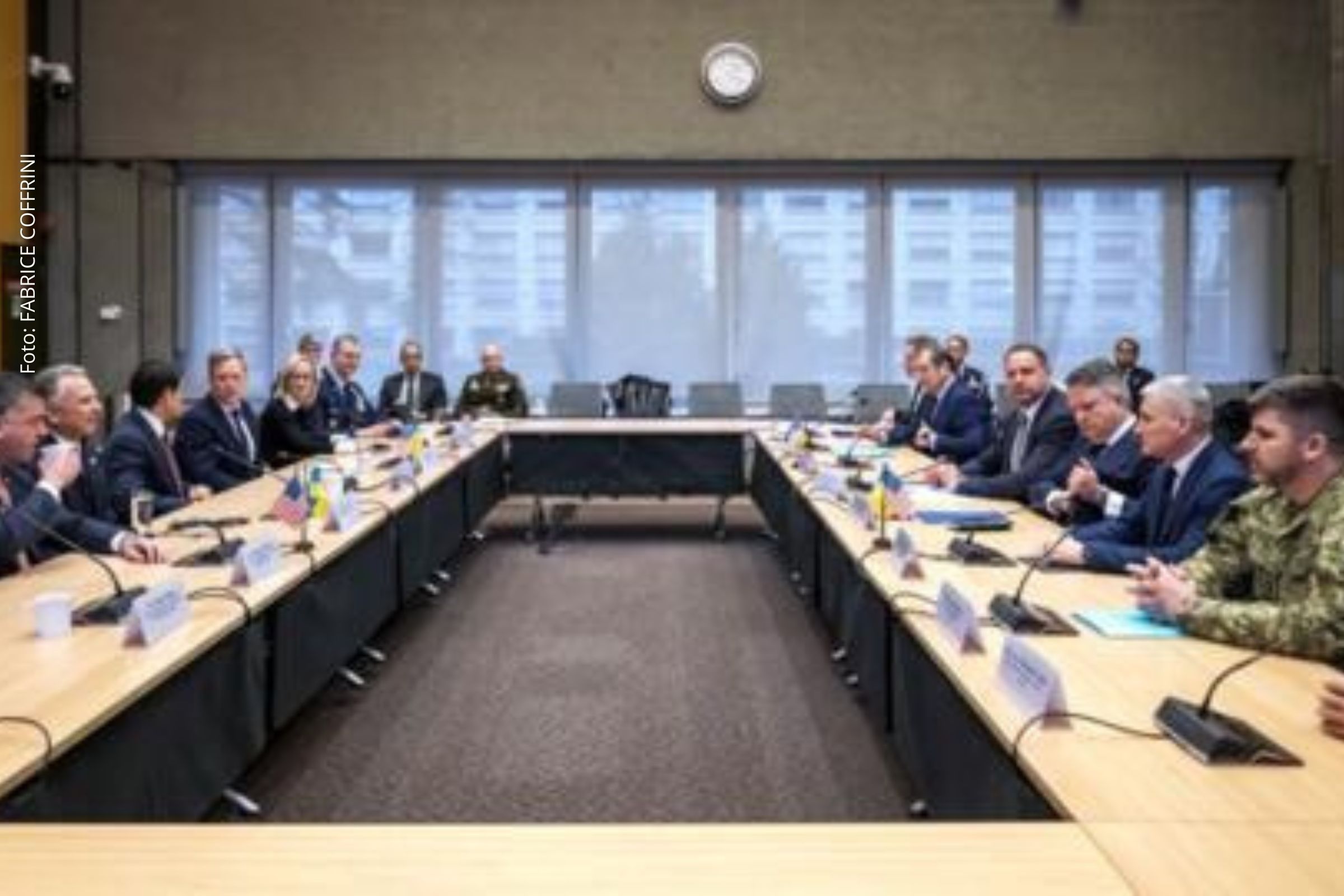 Reuniões paralelas tratam da redução de pontos do acordo e da pressão política sobre Kiev e aliados europeus.