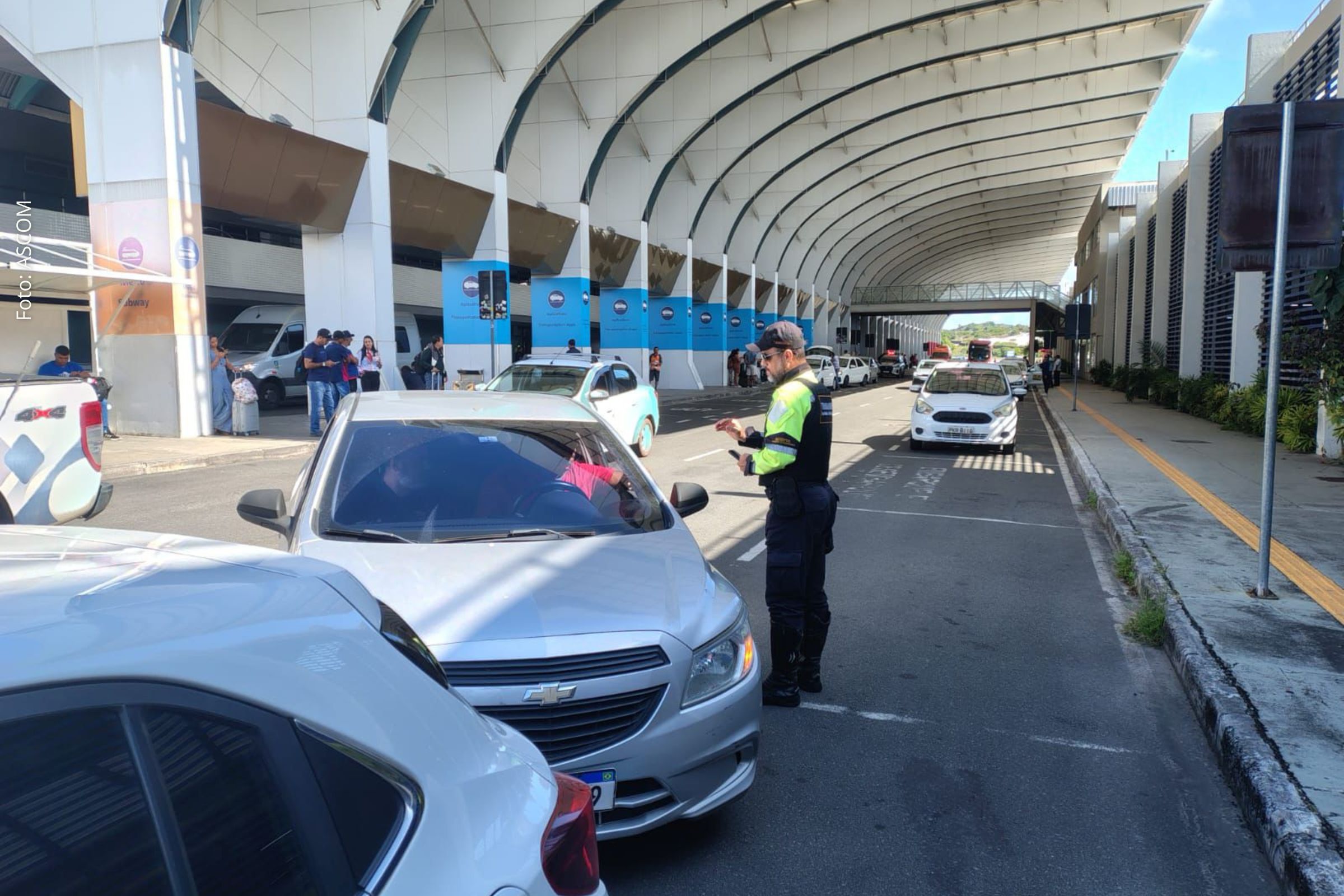 Secretaria amplia operações em mais de 40 áreas estratégicas e realiza 798 remoções de veículos irregulares em 2025.