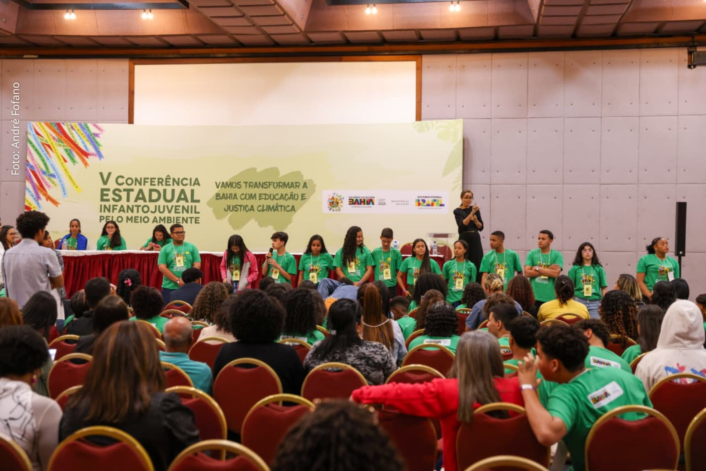 Representantes da Bahia participam de mesa sobre juventudes e povos tradicionais na conferência mundial em Belém.