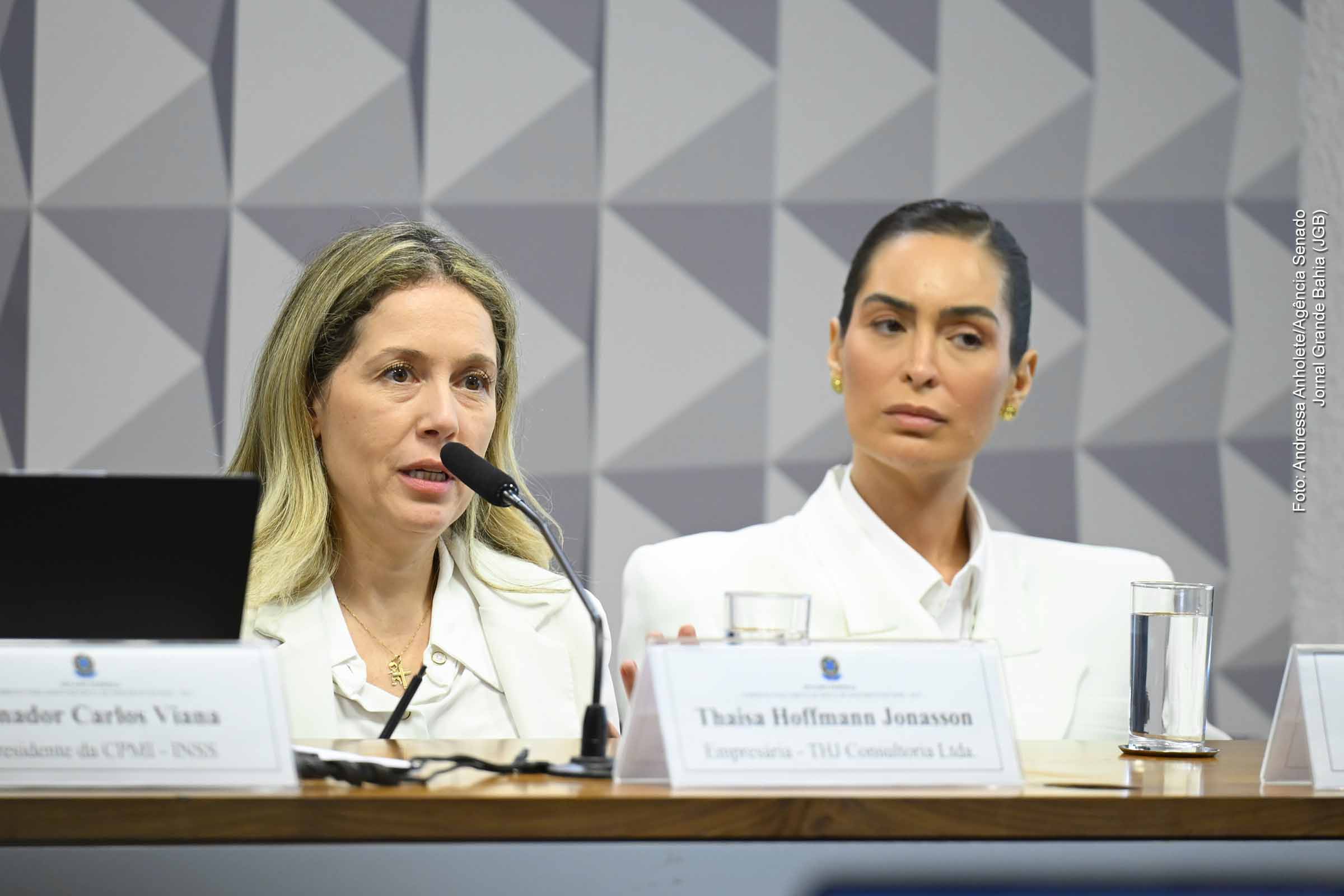 O ex-procurador-geral do INSS, Virgílio Antônio Ribeiro de Oliveira Filho, depôs à CPMI do INSS sem esclarecer a origem de R$ 18 milhões de acréscimo patrimonial em cinco anos. Munido de habeas corpus do STF, ele evitou responder sobre fraudes e relações suspeitas com lobistas e dirigentes do INSS. Parlamentares pressionaram por prisões e reforçaram a gravidade das denúncias.