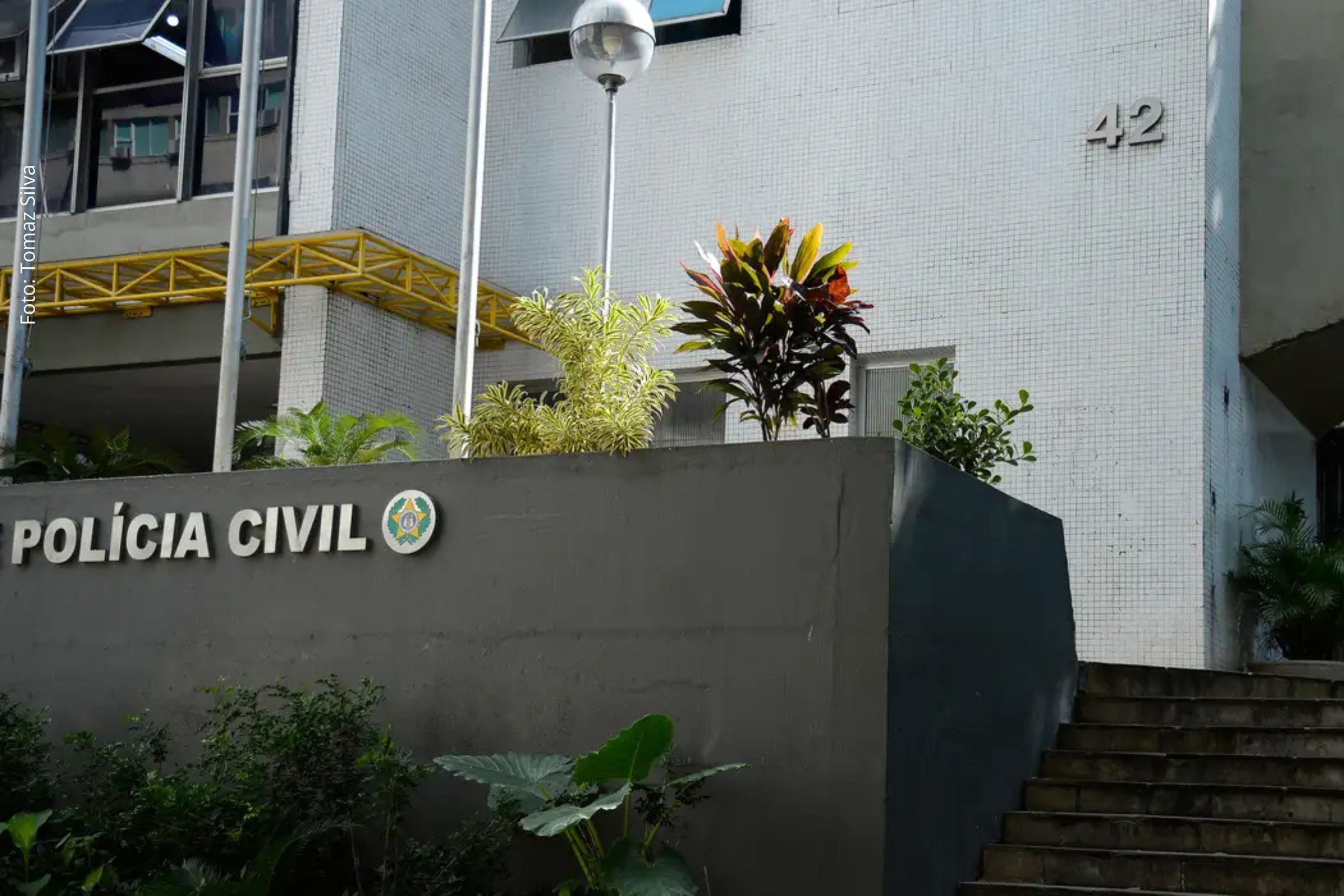 Polícia Civil desarticula esquema de fabricação ilegal de armas na Baixada Fluminense e prende ex-cabo do Exército