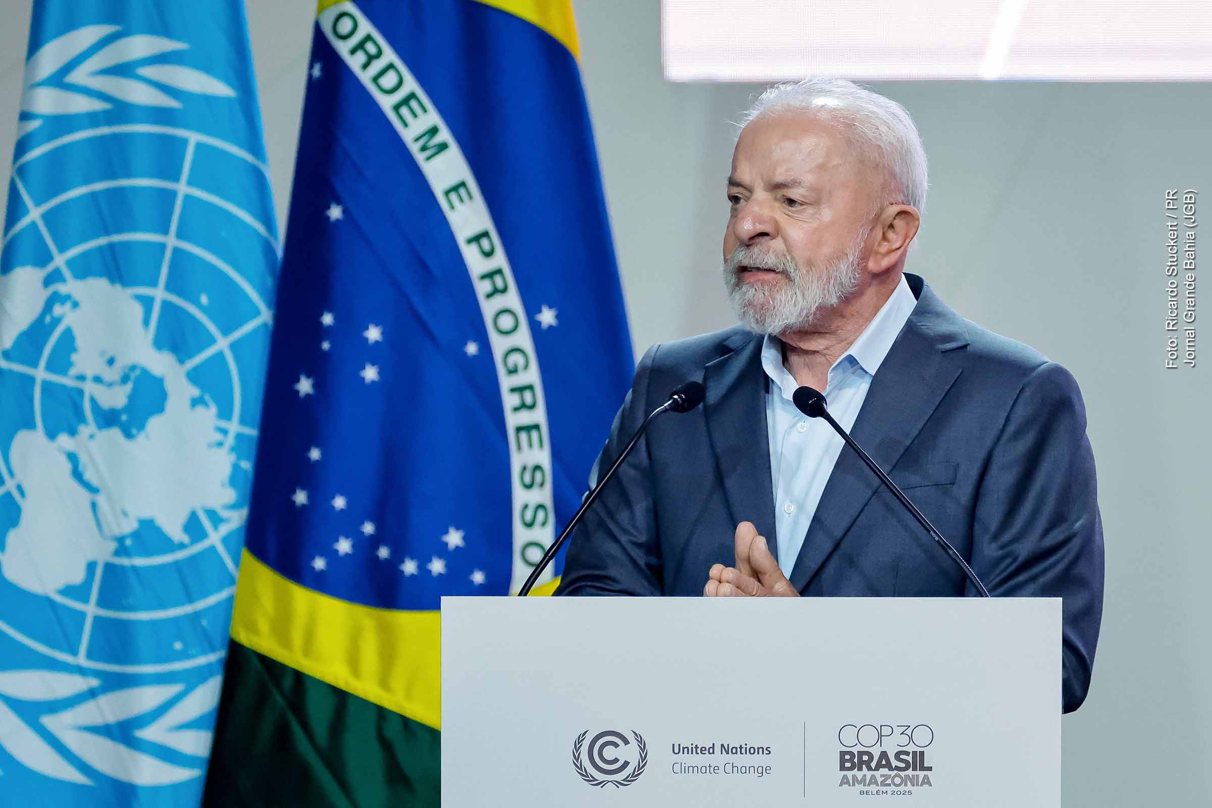O presidente Luiz Inácio Lula da Silva abriu a COP30 em Belém defendendo ação global imediata contra a crise climática e propondo a criação de um Conselho do Clima na ONU. O discurso destacou o protagonismo da Amazônia, o papel dos povos indígenas e o combate ao negacionismo, reforçando o compromisso do Brasil com uma transição justa e inclusiva.