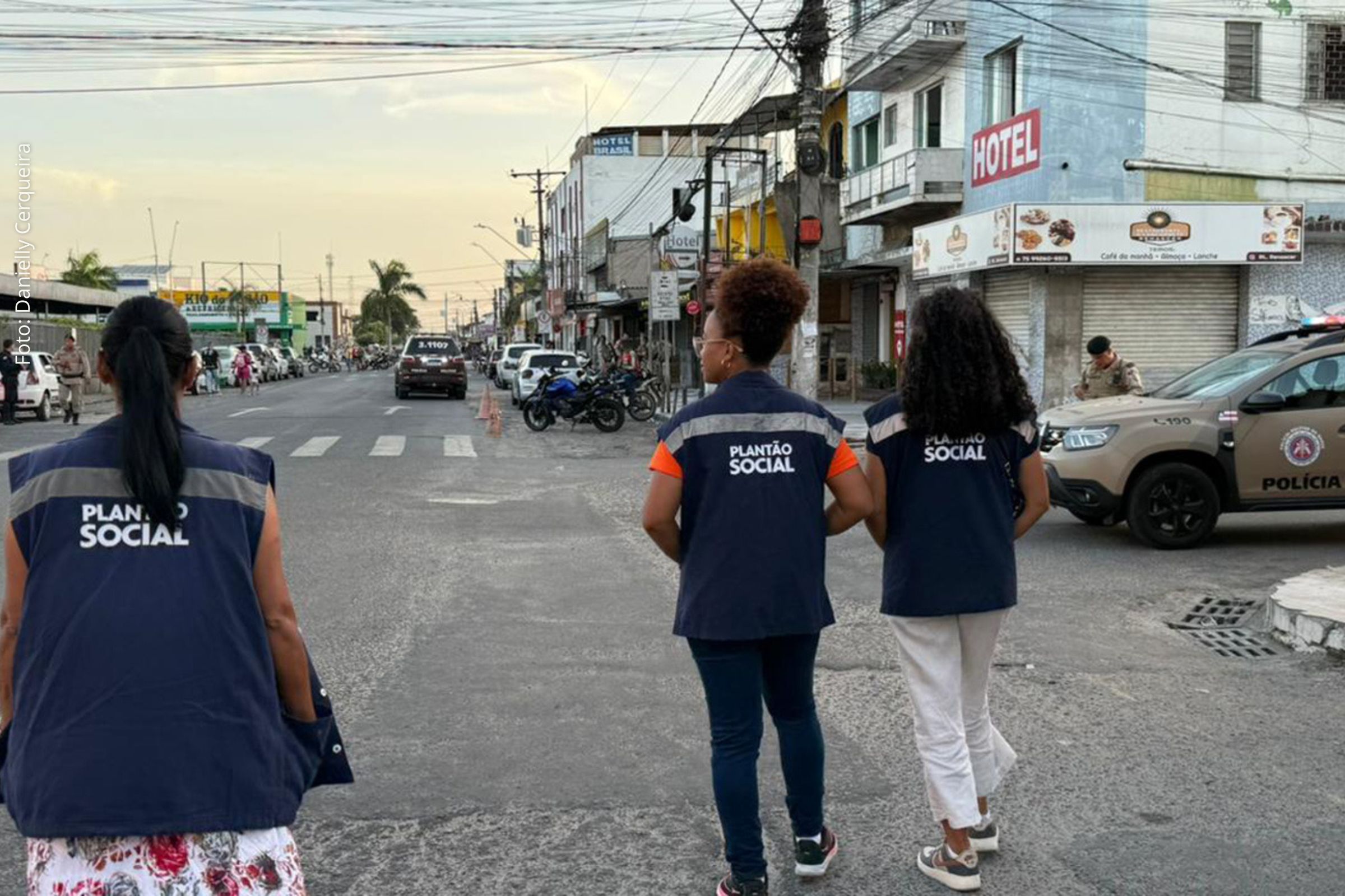 Governo Ronaldo realiza operação integrada de fiscalização e ação social no entorno da rodoviária de Feira de Santana