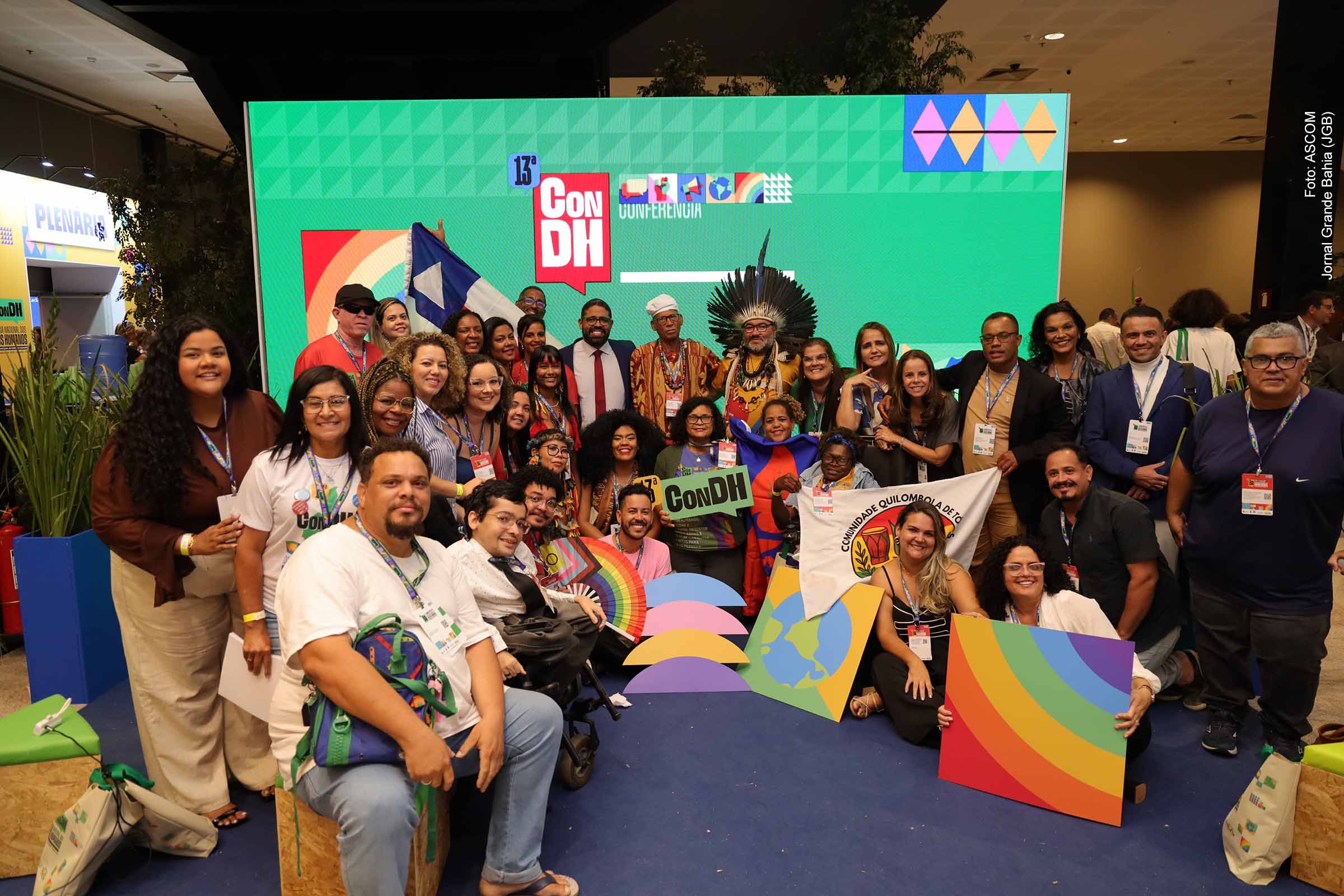 A Bahia reforçou seu protagonismo nacional ao participar da Conferência Nacional de Direitos Humanos, realizada em Brasília no Dia Internacional dos Direitos Humanos. A delegação liderada pela SJDH apresentou propostas construídas nos 27 territórios de identidade durante a etapa estadual, reafirmando o compromisso do estado com políticas de proteção, participação social e fortalecimento do Sistema Nacional de Direitos Humanos. O encontro destacou desafios históricos e a necessidade de integração federativa.