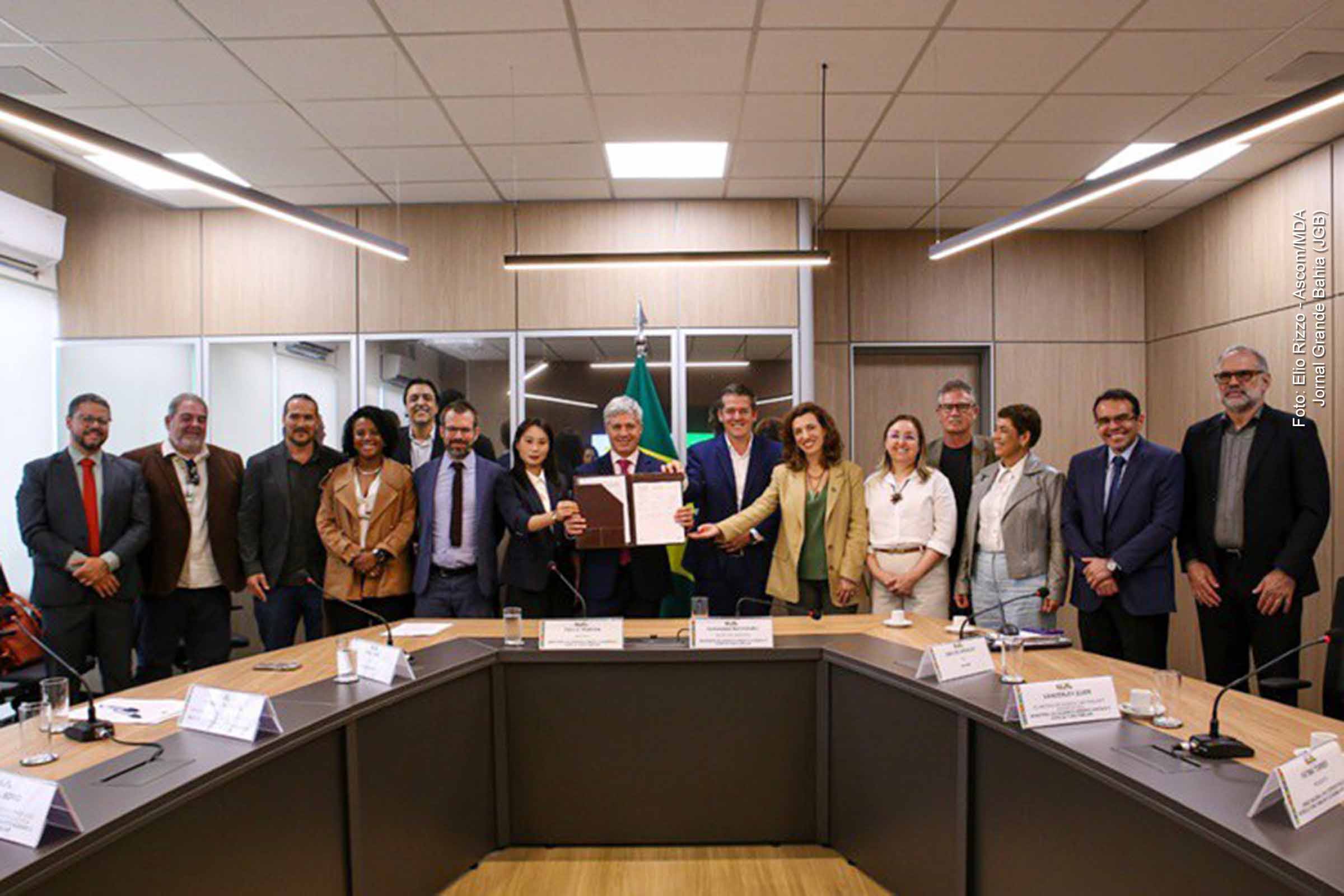 Brasil e China fecham parceria para fabricar máquinas agrícolas de pequeno porte em Camaçari objetivando ampliar a mecanização da agricultura familiar