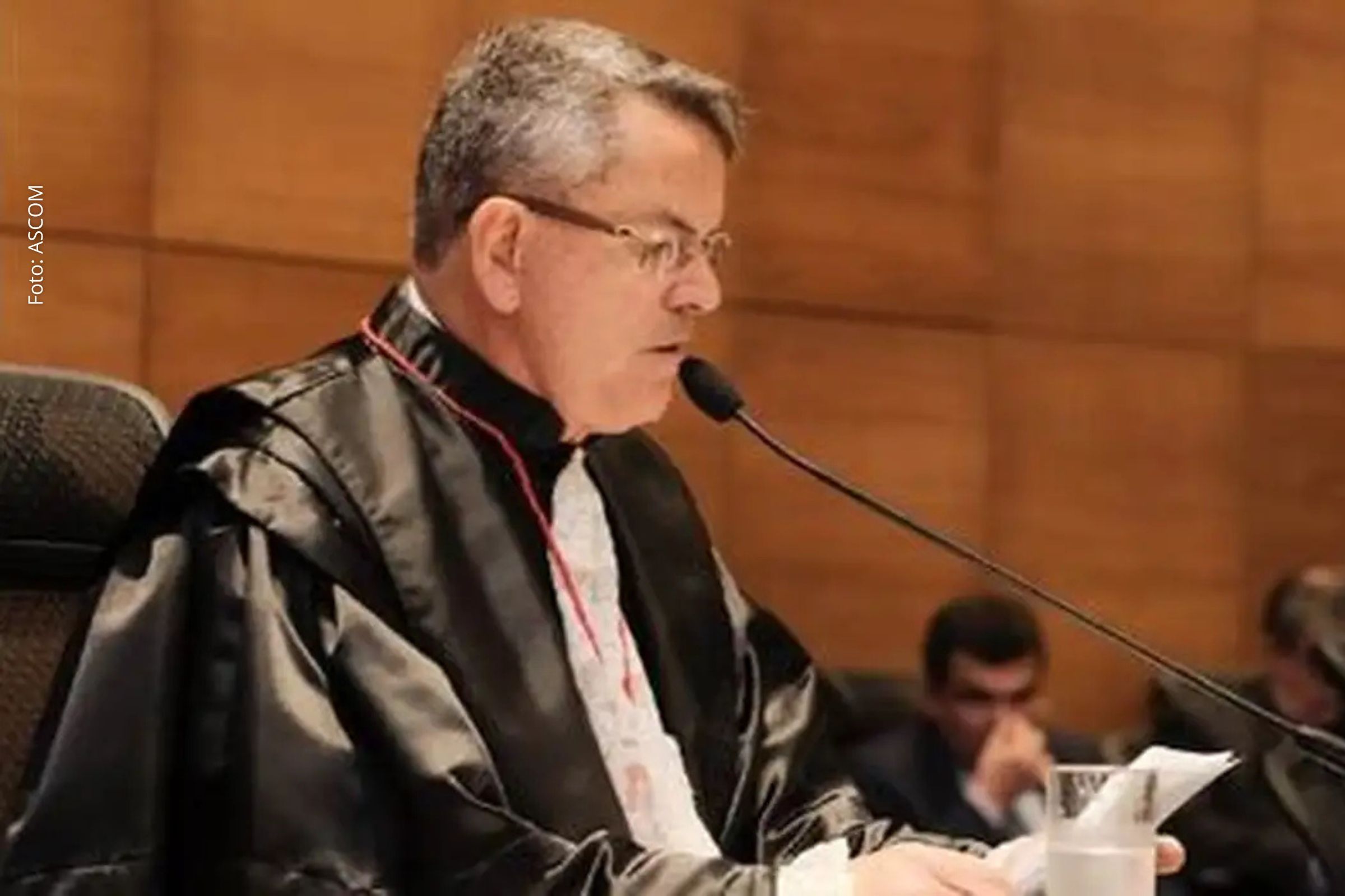 Desembargador Claudio de Mello Tavares destaca defesa do voto livre e rigor no indeferimento de registros eleitorais.