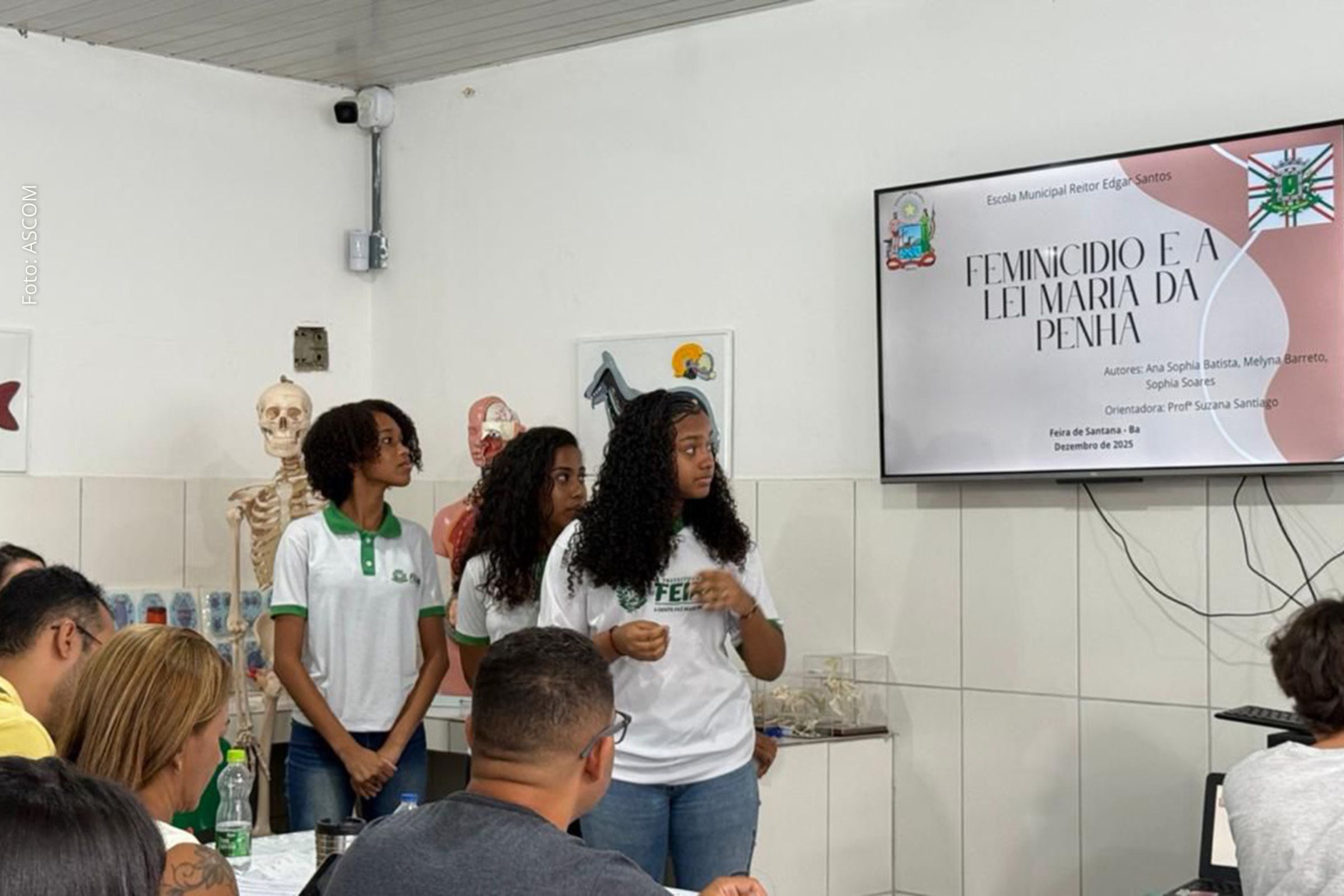 Feira de Santana: II Seminário de Pesquisa da Escola Reitor Edgar Santos reúne estudantes e apresenta temas científicos com foco investigativo