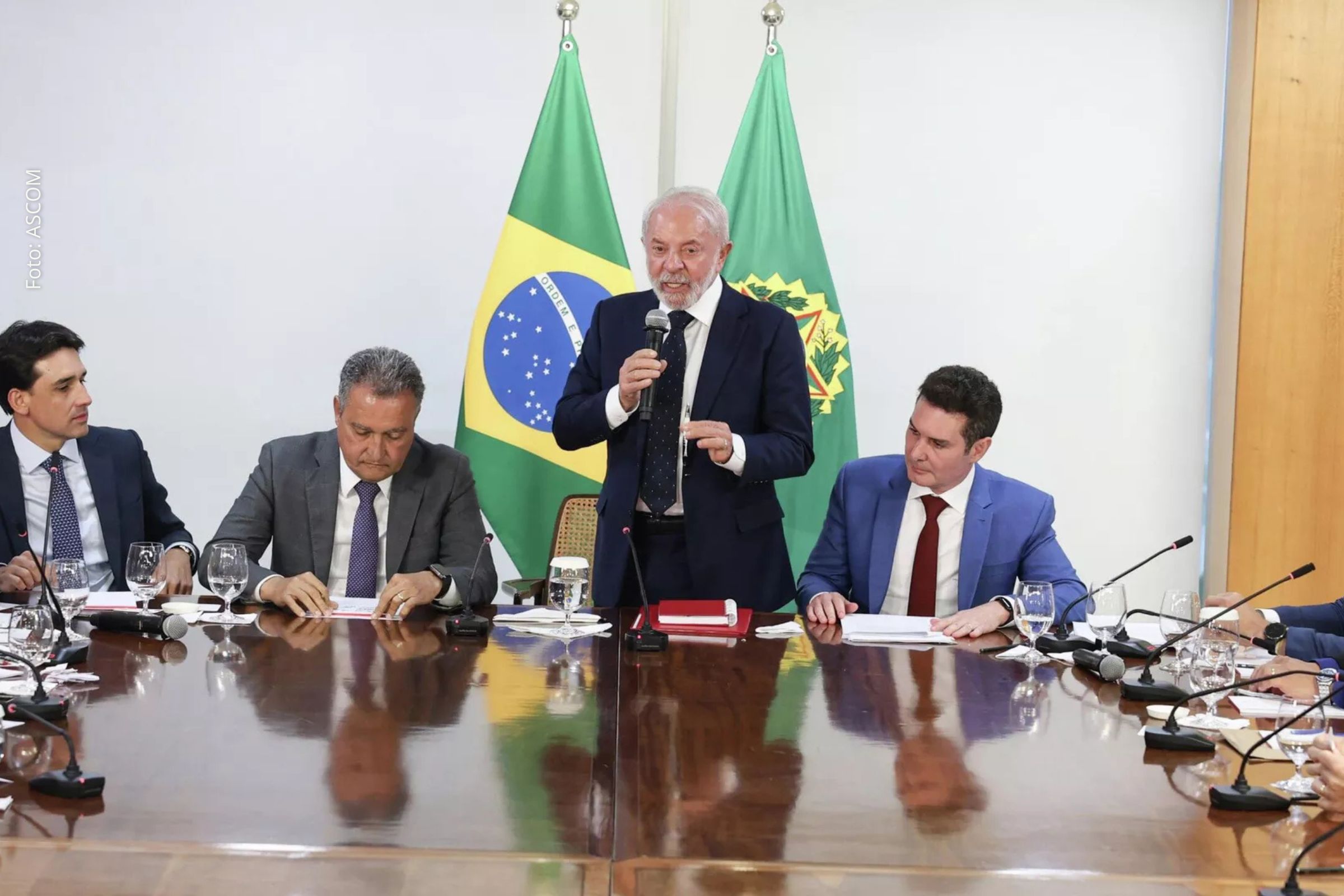 Presidente reforça negociação política, relata conversa com Donald Trump e projeta mudanças no ministério diante do ano eleitoral.