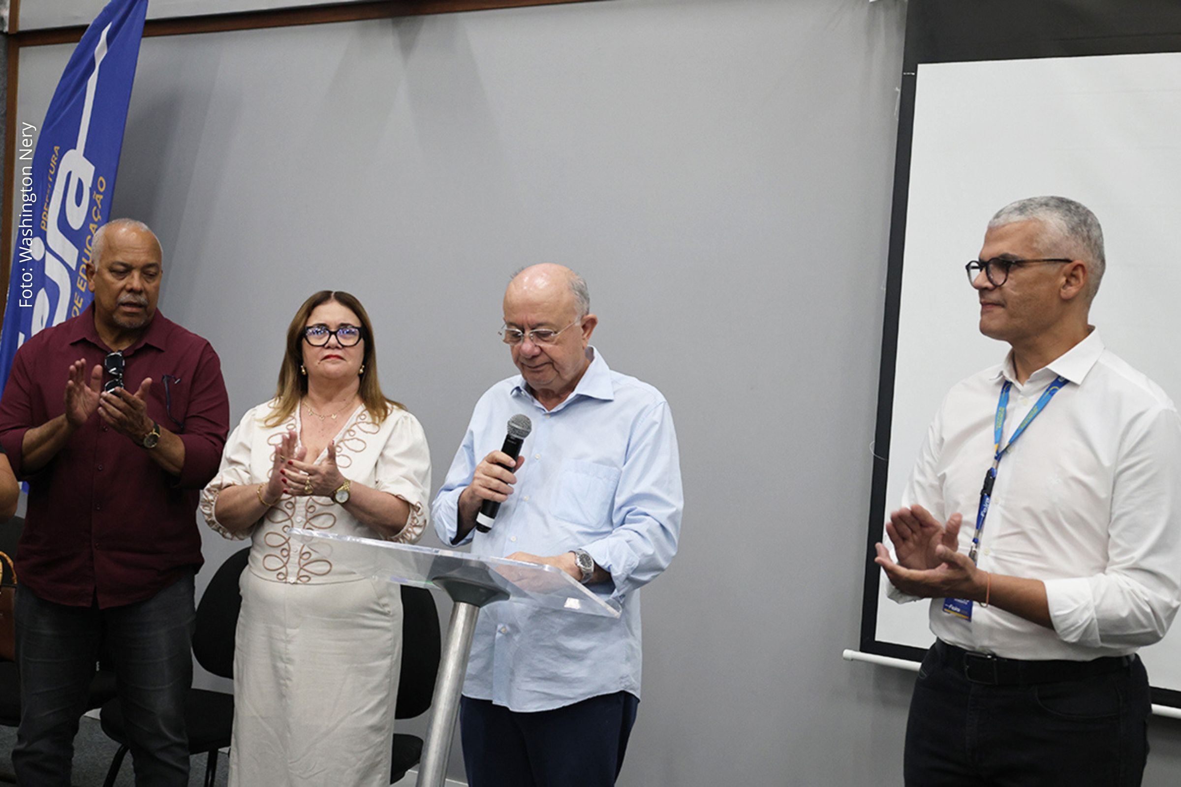 Prefeito José Ronaldo anuncia enquadramento de mais 202 professores na rede municipal de Feira de Santana