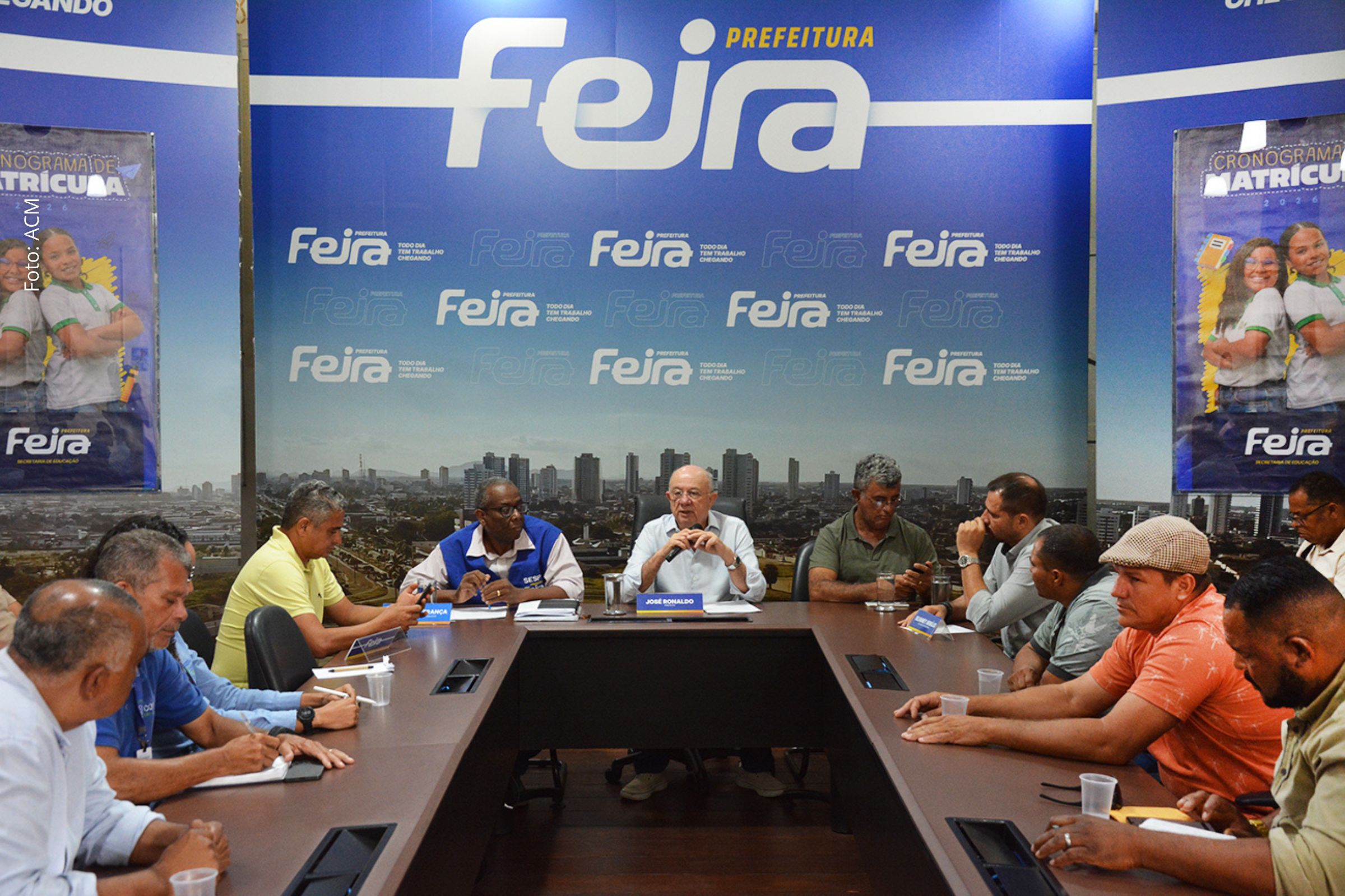 Legislação municipal orienta expansão da iluminação em LED nos distritos.