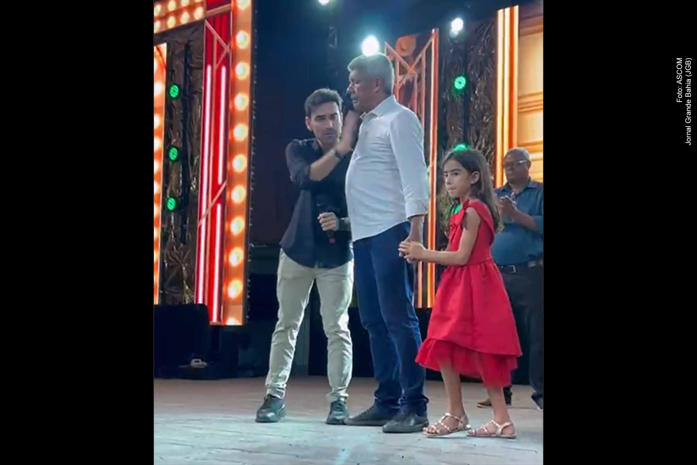 Durante agenda oficial em Luís Eduardo Magalhães, nesta segunda-feira (15/12/2025), o prefeito Júnior Marabá destacou a parceria com o governador Jerônimo Rodrigues, elogiando avanços em Saúde, Segurança e Educação. Mesmo tendo apoiado adversário político em 2022, o gestor ressaltou a maturidade institucional e as entregas do Governo da Bahia, incluindo UTIs, reforço policial e novas escolas estaduais, defendendo a cooperação acima de disputas ideológicas.