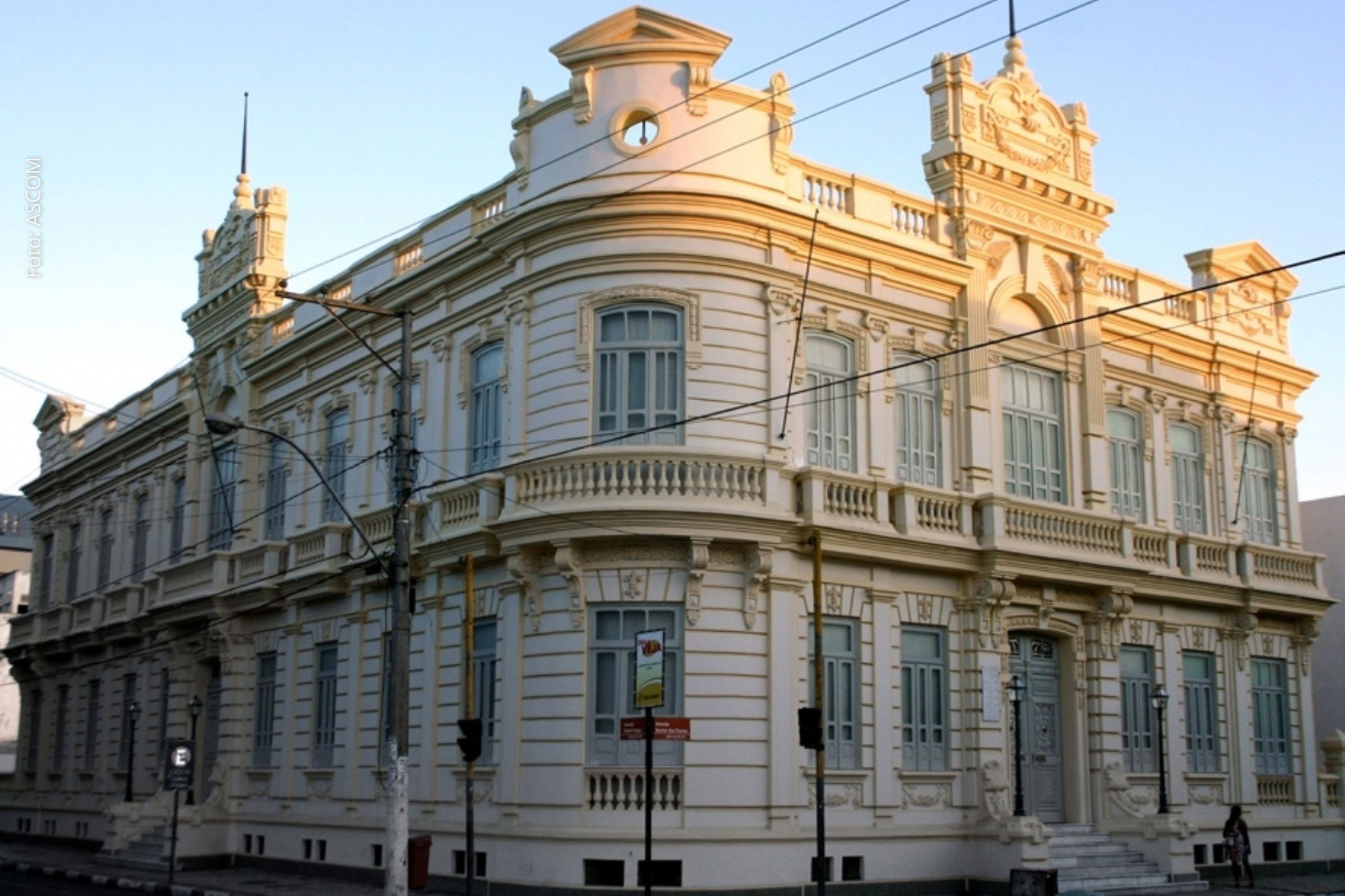 Pagamentos ocorrem entre sexta-feira (19/12/2025) e quarta-feira (24/12/2025) para servidores municipais.