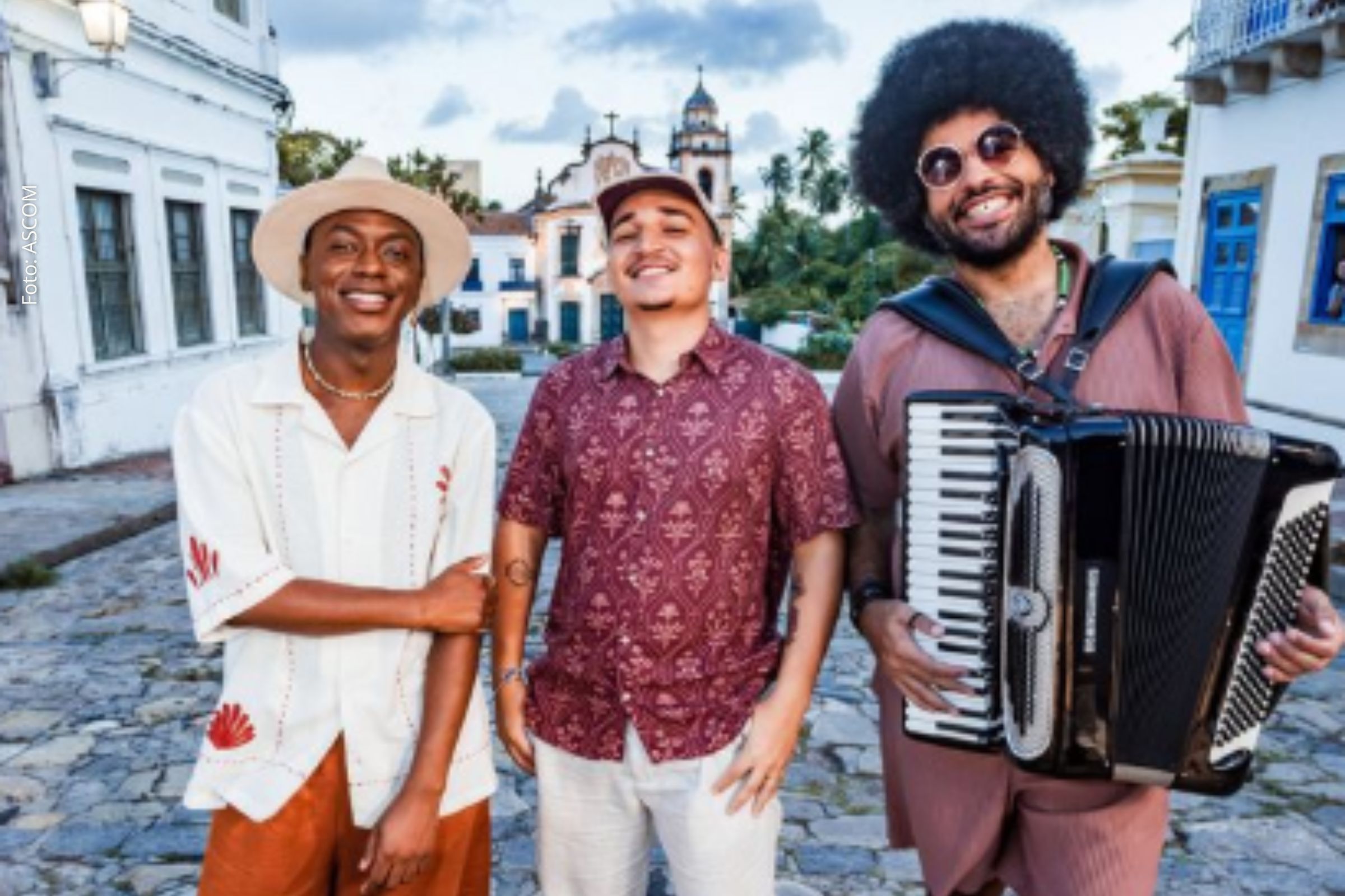 Trio formado por João Gomes, Mestrinho e Jota.Pê se apresenta na capital baiana.