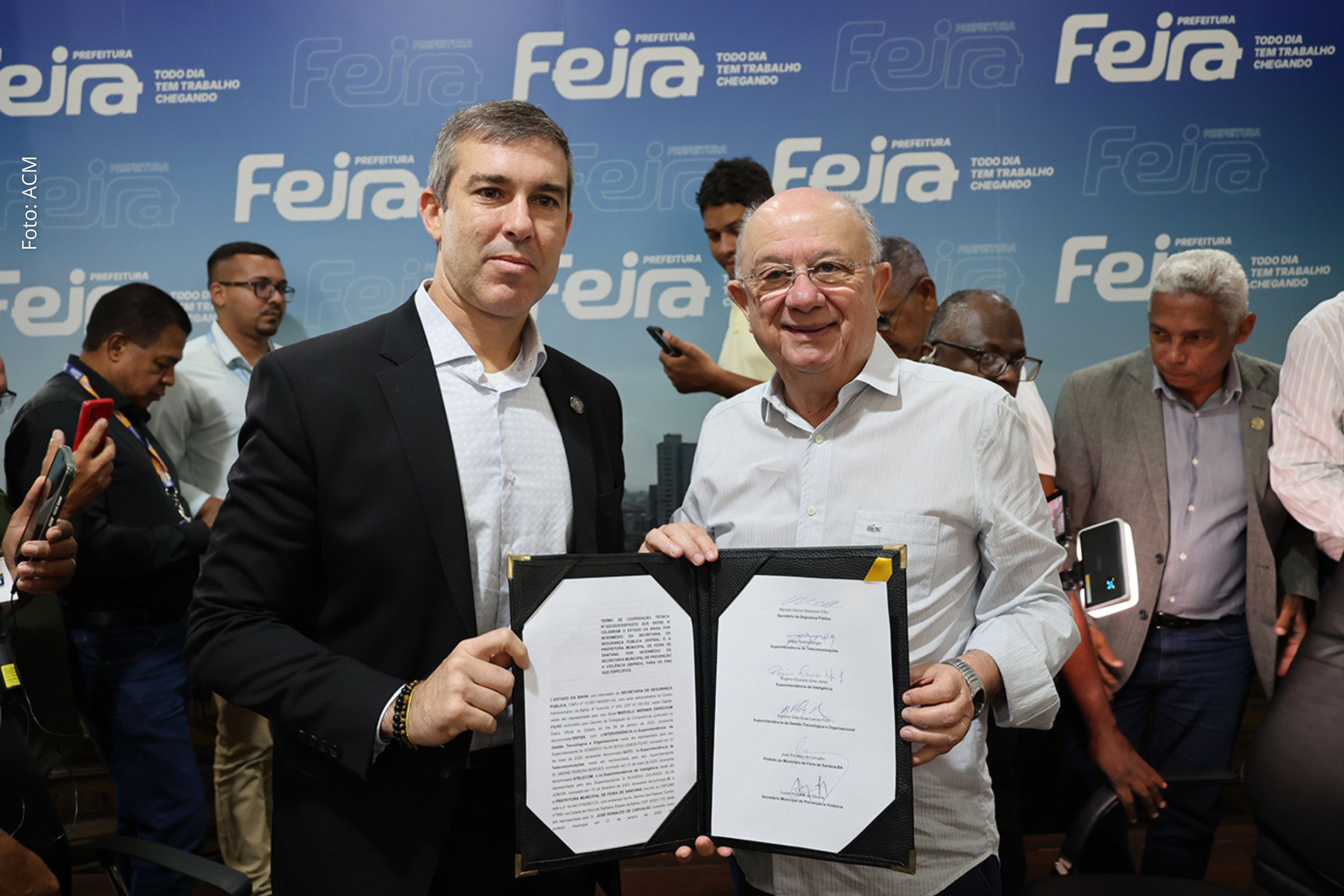 Governo Ronaldo e SSP Bahia firmam acordo para integrar câmeras de videomonitoramento e reforçar segurança em Feira de Santana