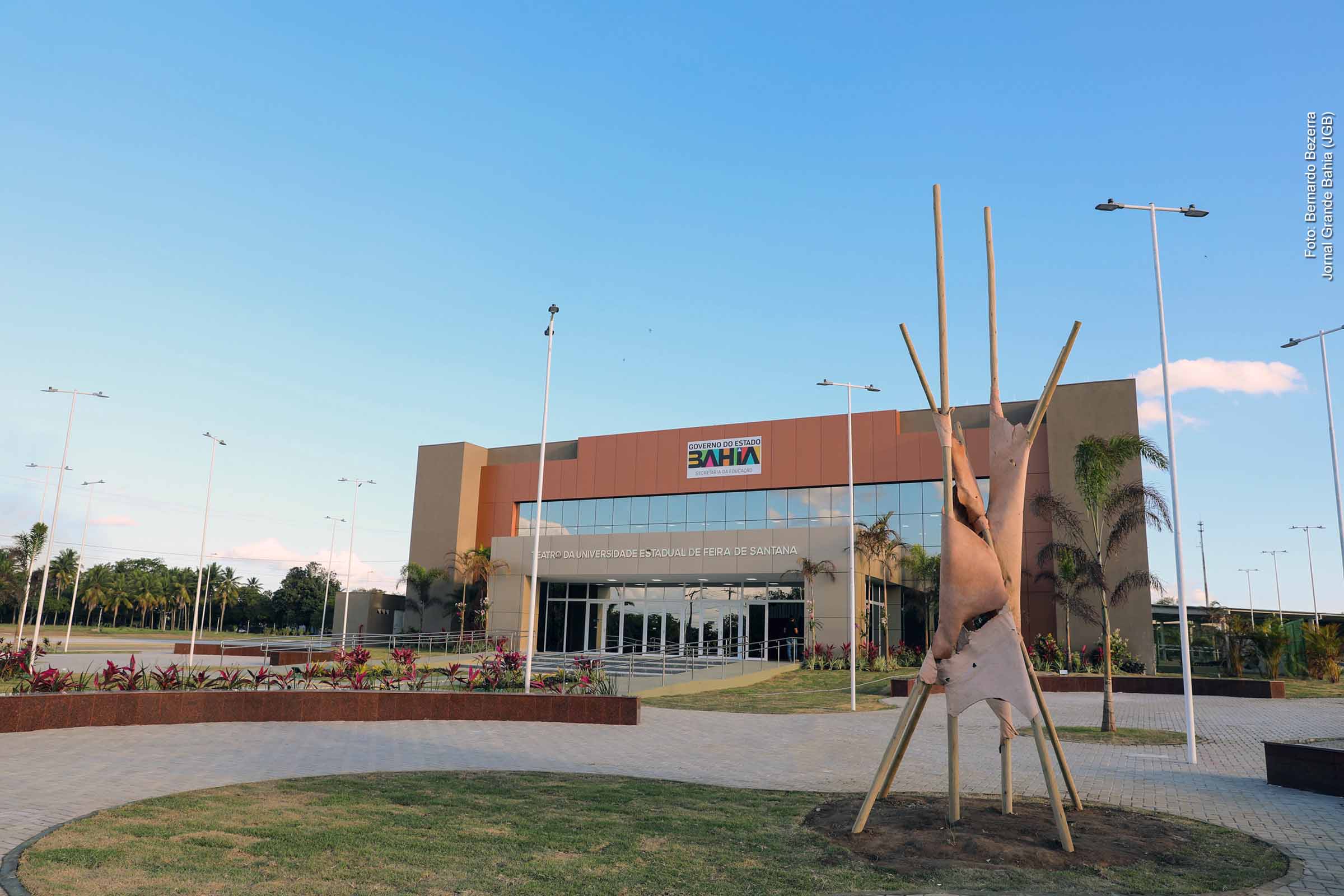 Governador Jerônimo agenda inauguração do Teatro da UEFS em Feira de Santana; Investimento é superior a R$ 8 milhões