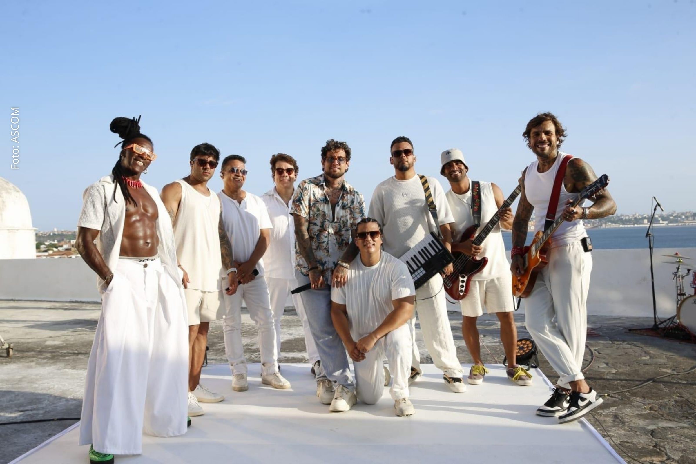 Projeto reúne repertório autoral, releituras e encontros entre Manno Góes, Carlinhos Brown e Fernando Anitelli.