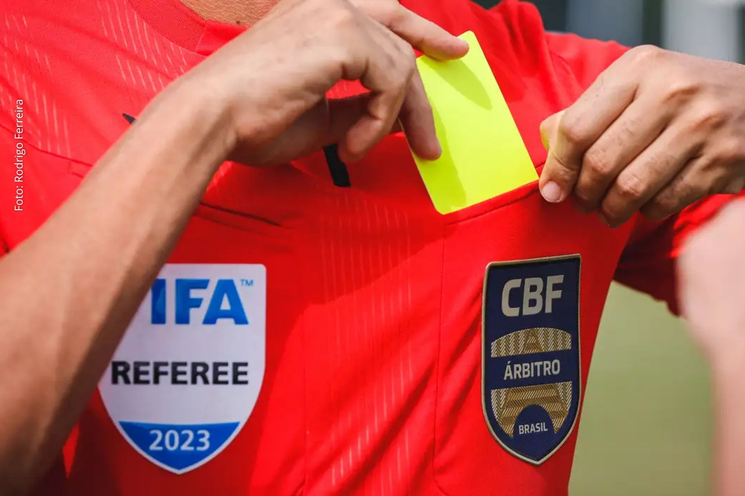 CBF lança programa de profissionalização da arbitragem com contratos, salários e avaliação por desempenho no Brasileirão