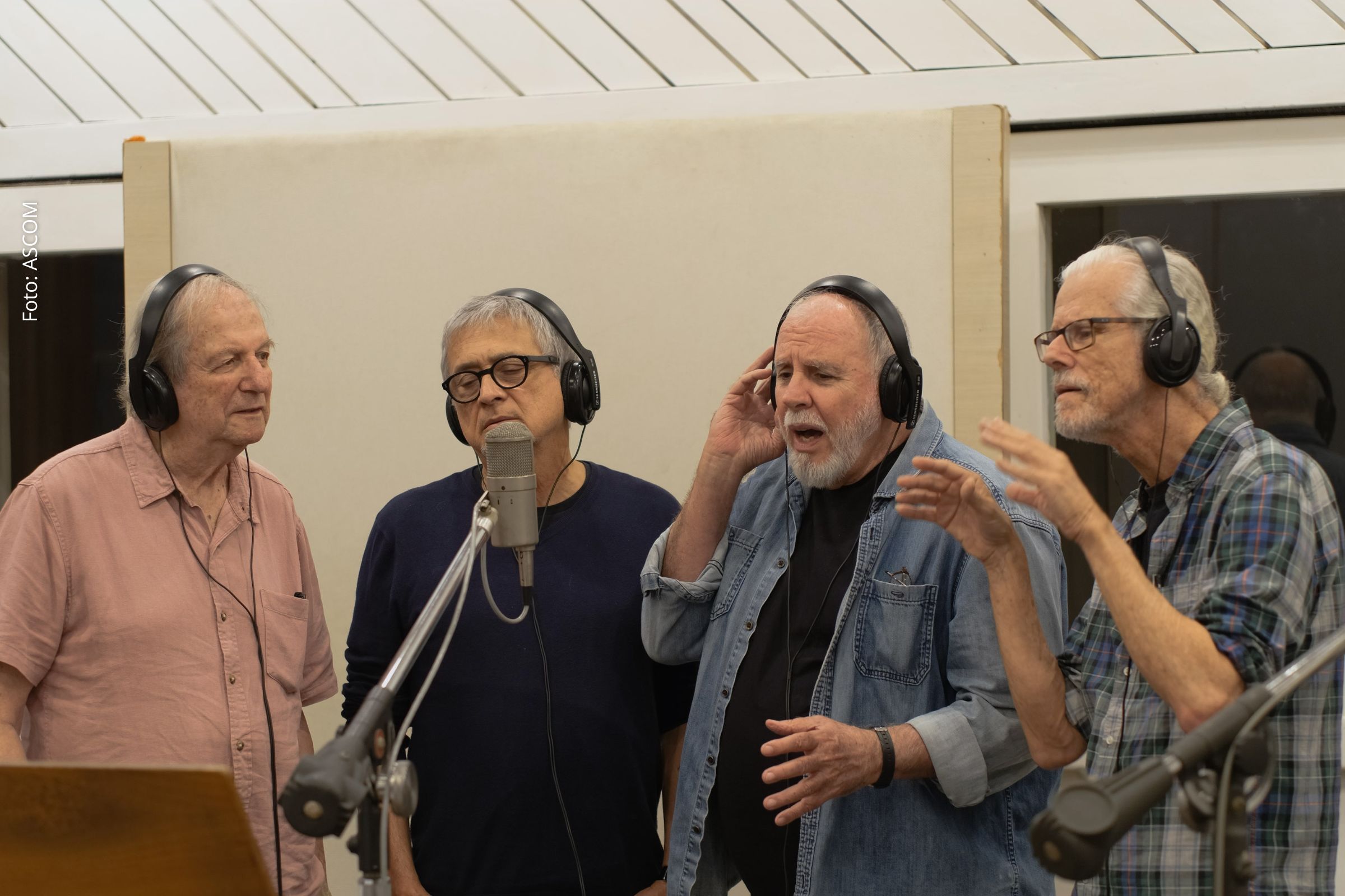 Cantor mineiro apresenta canção em homenagem a Nossa Senhora com clipe disponível no YouTube.