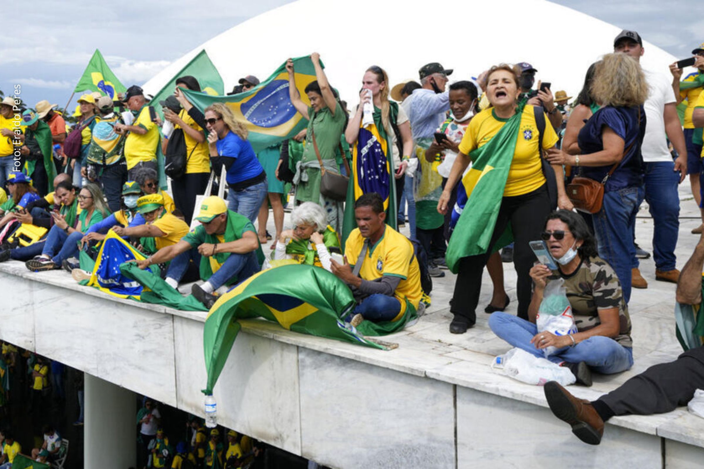 Resistência institucional ao golpismo expõe divisão da sociedade brasileira sobre a defesa da democracia