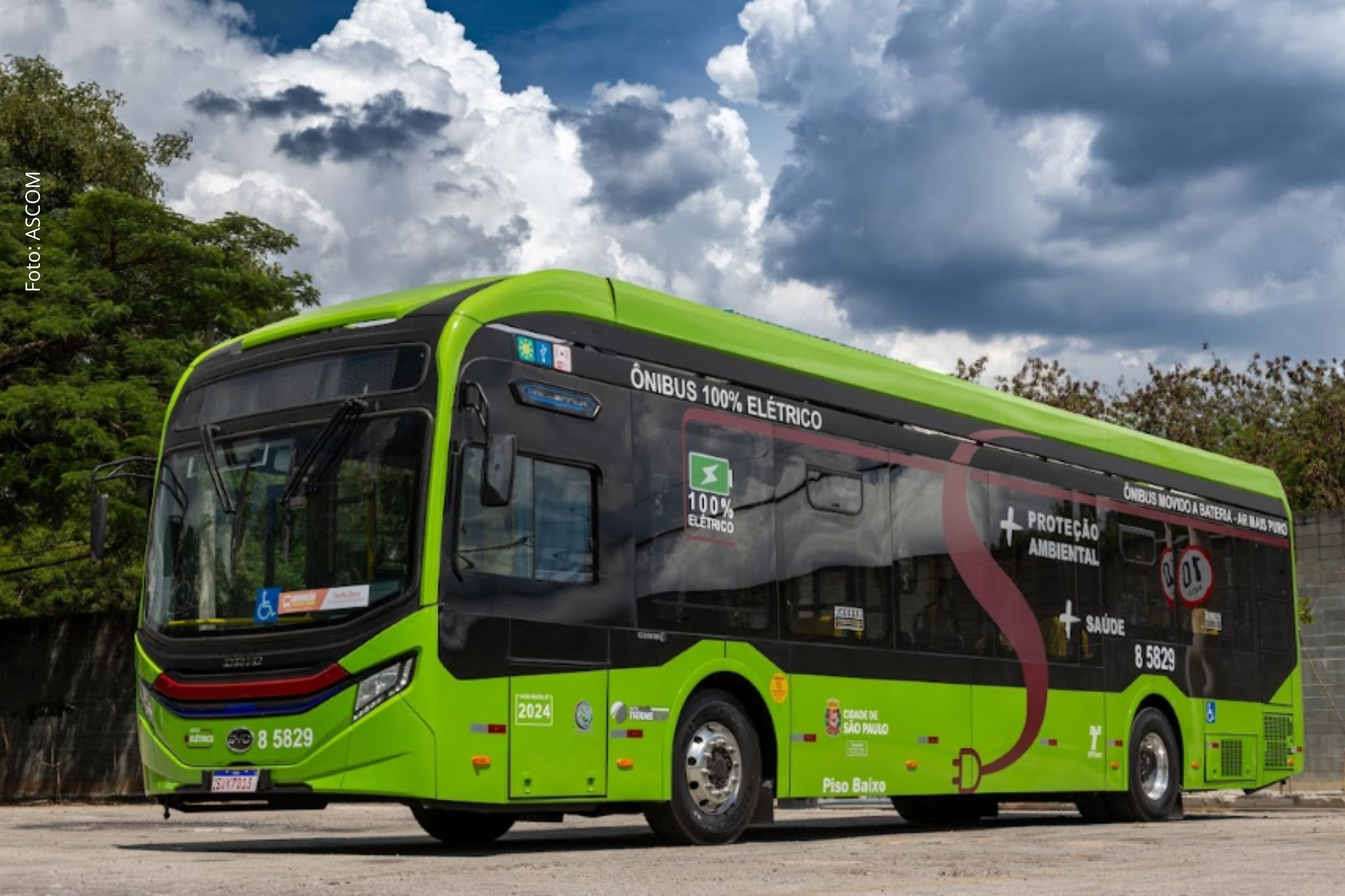Empresa amplia emplacamentos e consolida presença entre os principais fornecedores de ônibus elétricos no Brasil.