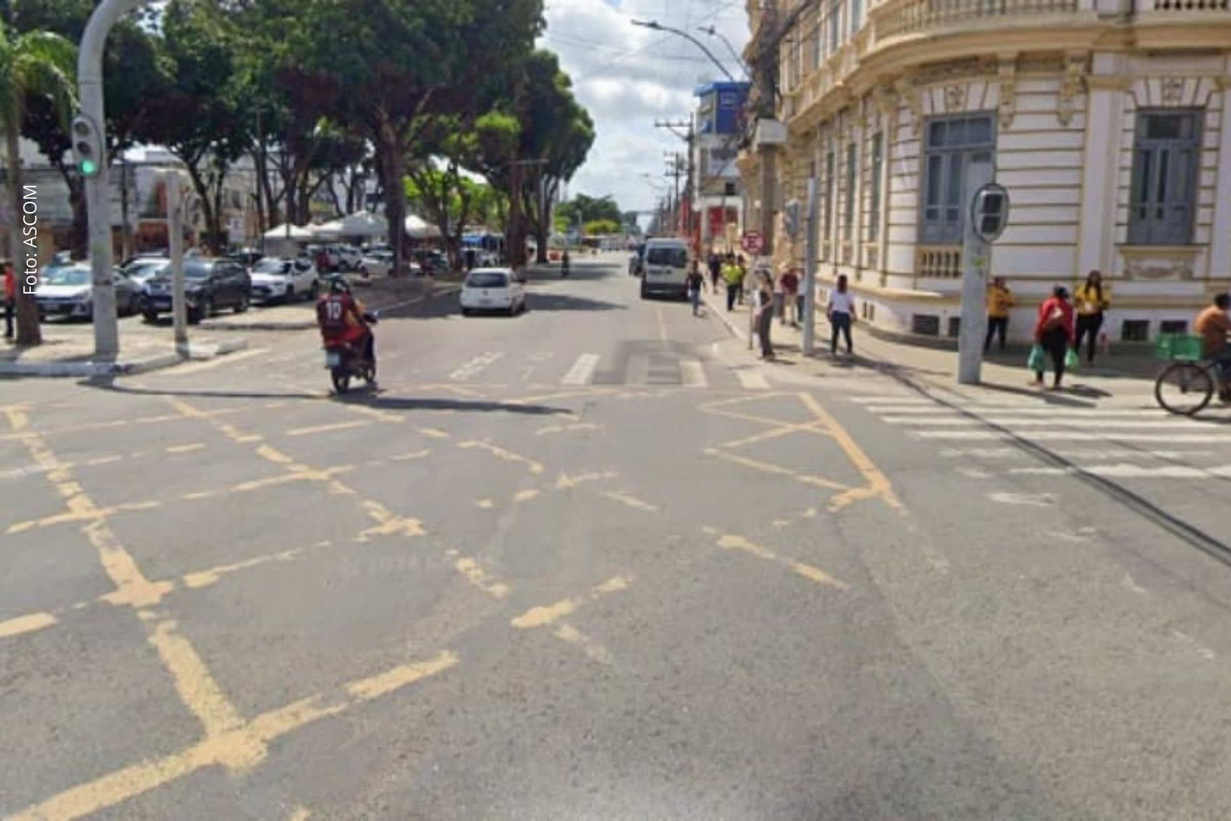 Governo Ronaldo deve rescindir contrato com empresa de sinalização viária de Feira de Santana e abrir nova licitação, indica vereador